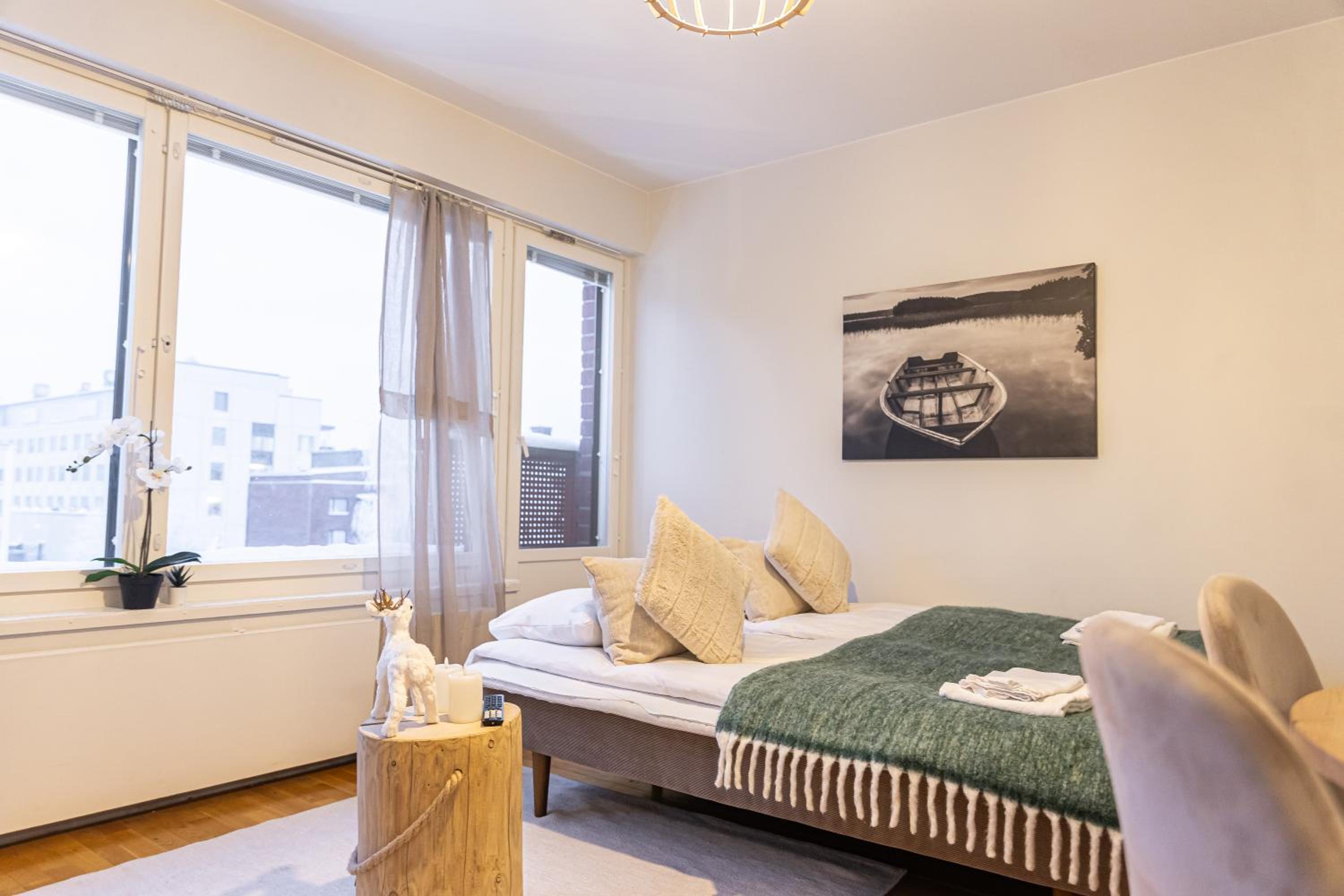 Cozy Family City Suite By BookLapland