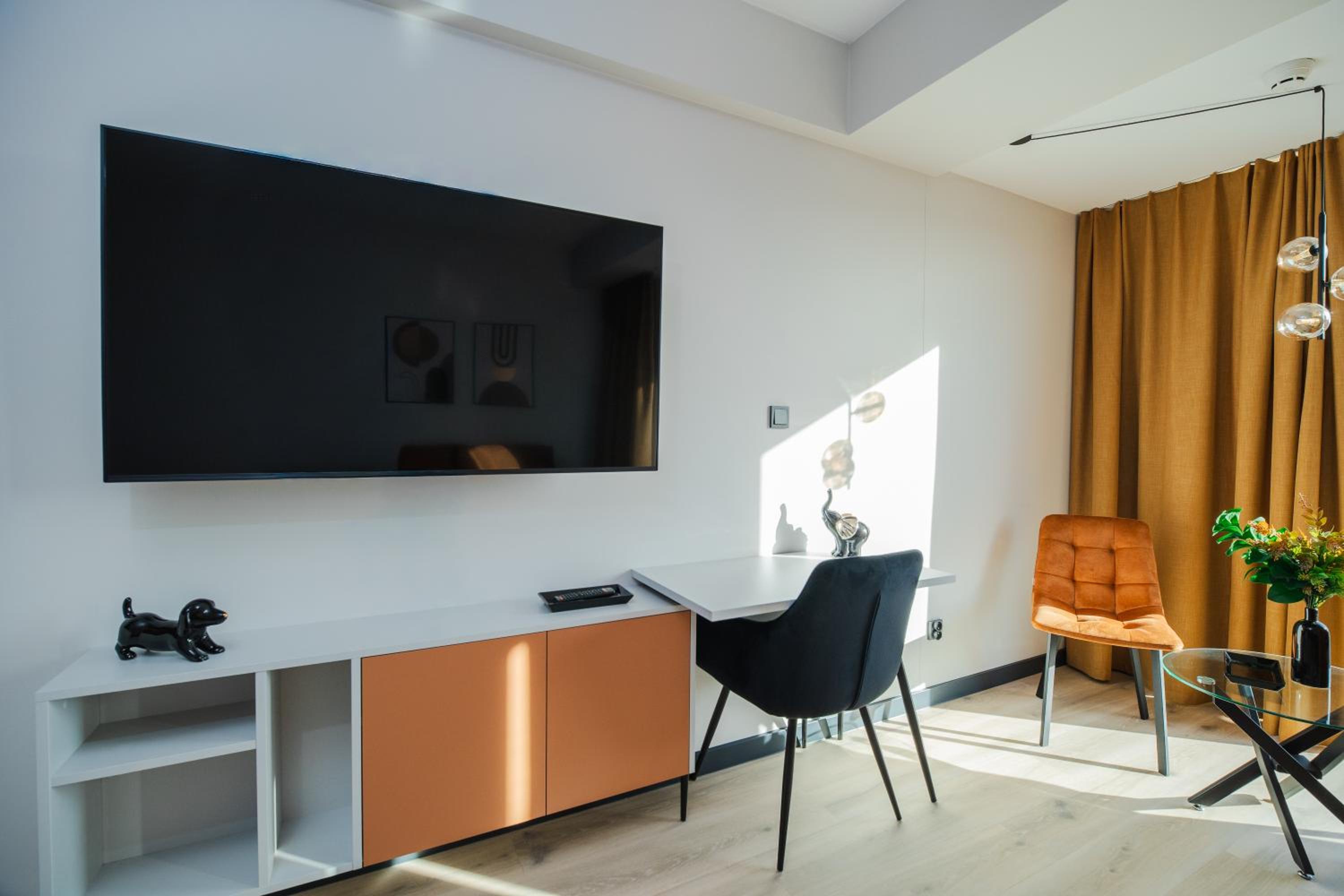 K52 Apartments