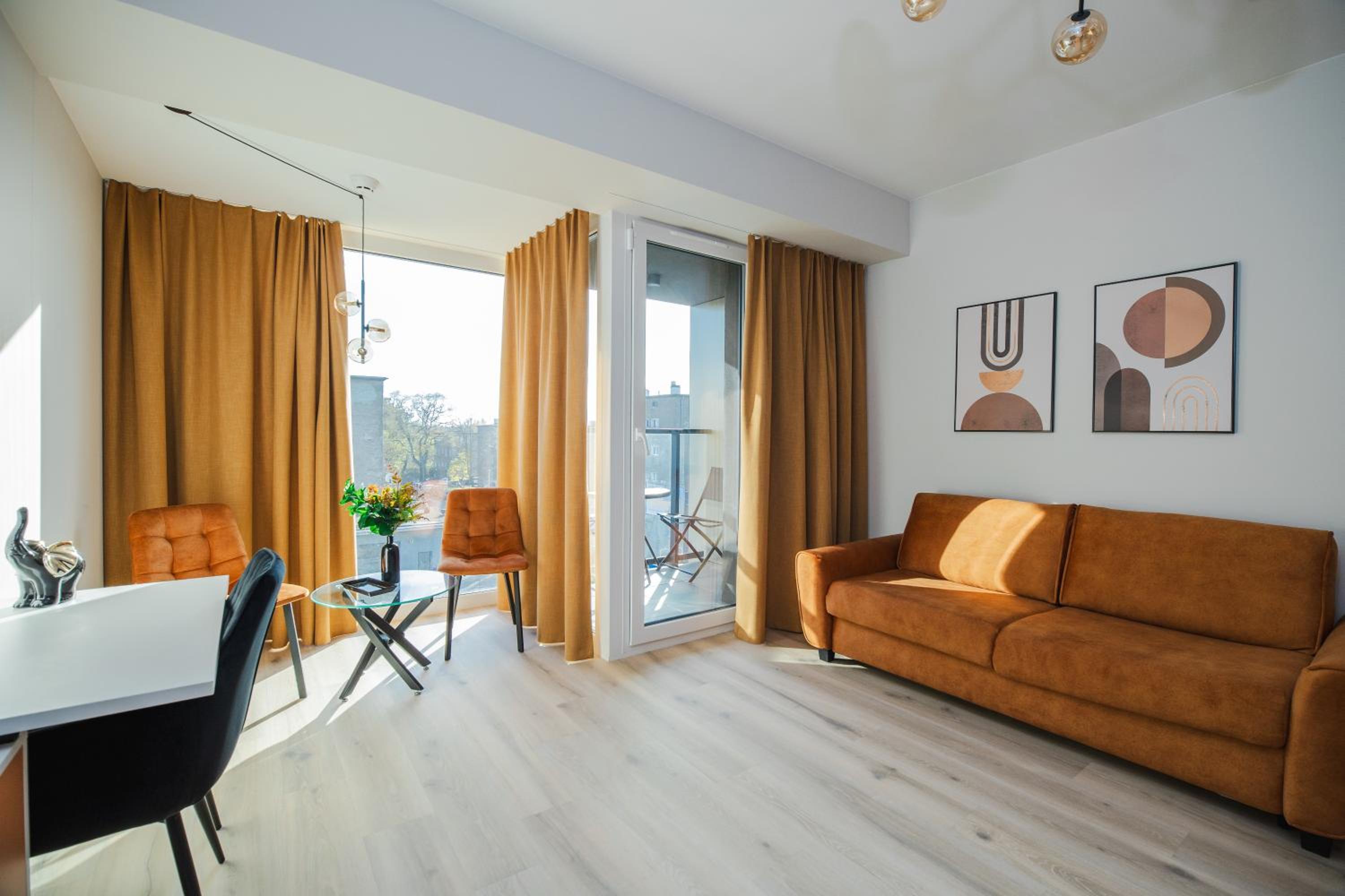 K52 Apartments