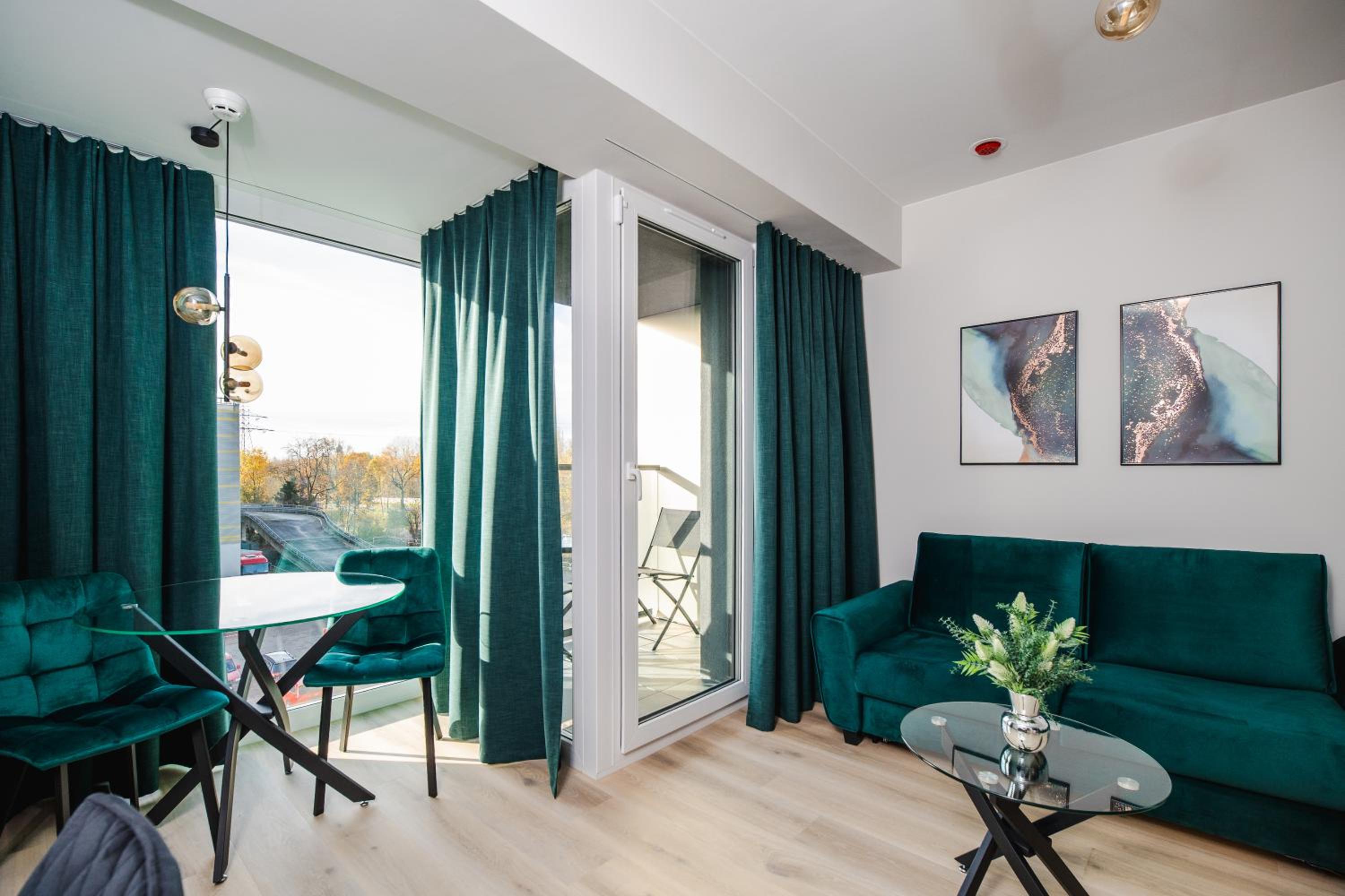 K52 Apartments