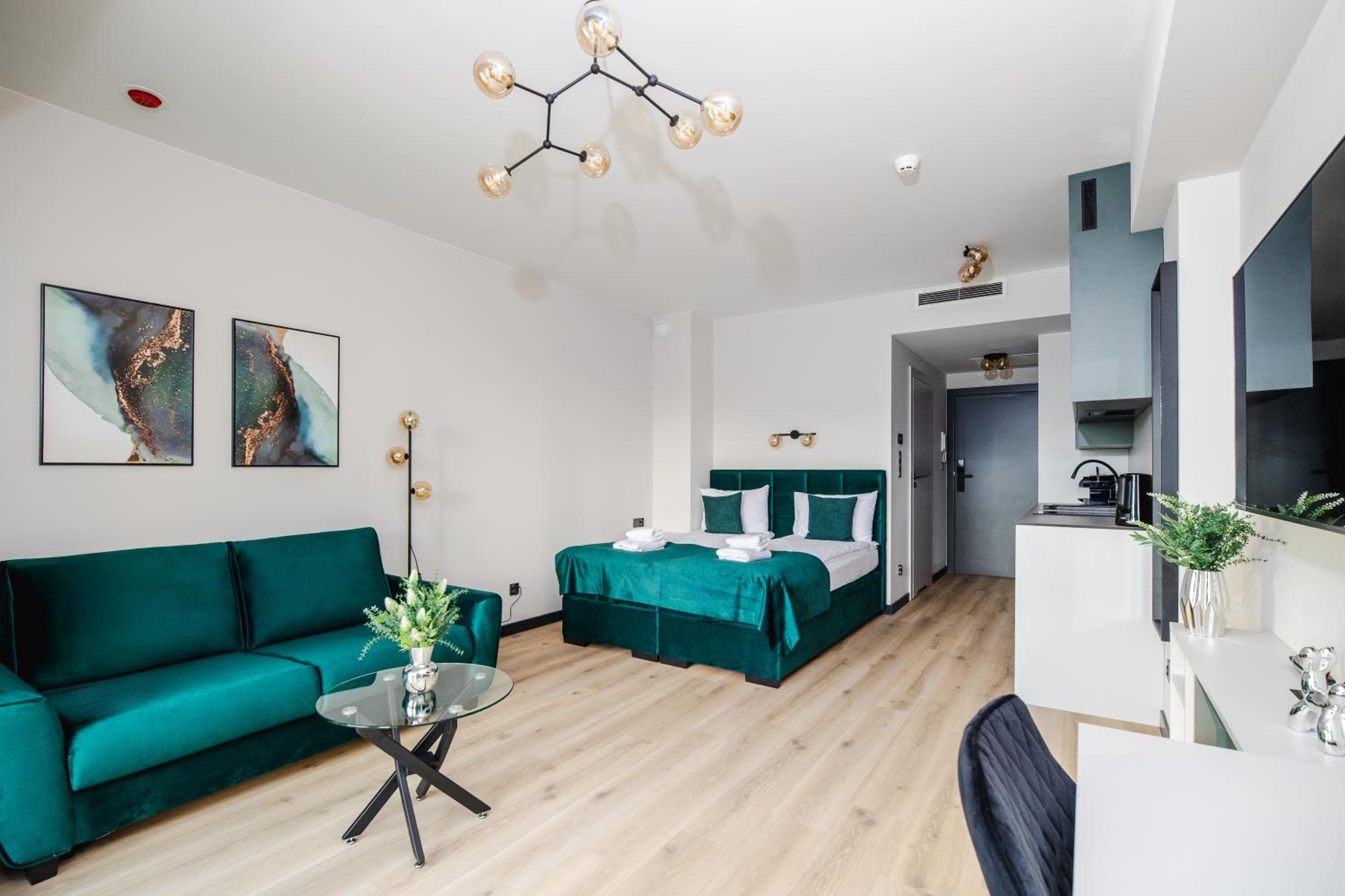K52 Apartments