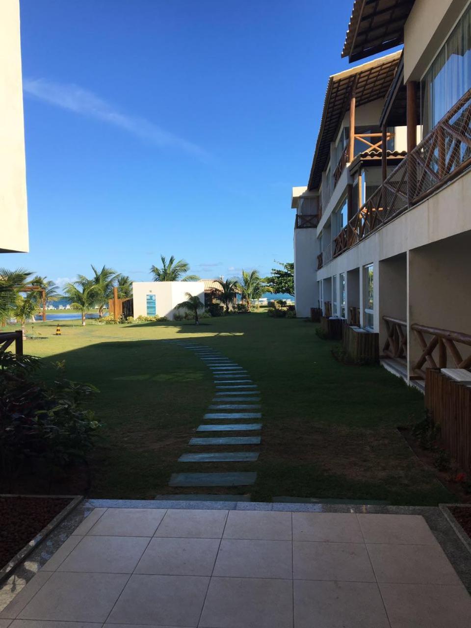 Hotel GUARAJUBA Condomínio PARAÍSO DOS CORAIS BEACH RESORT 132 - Image 1