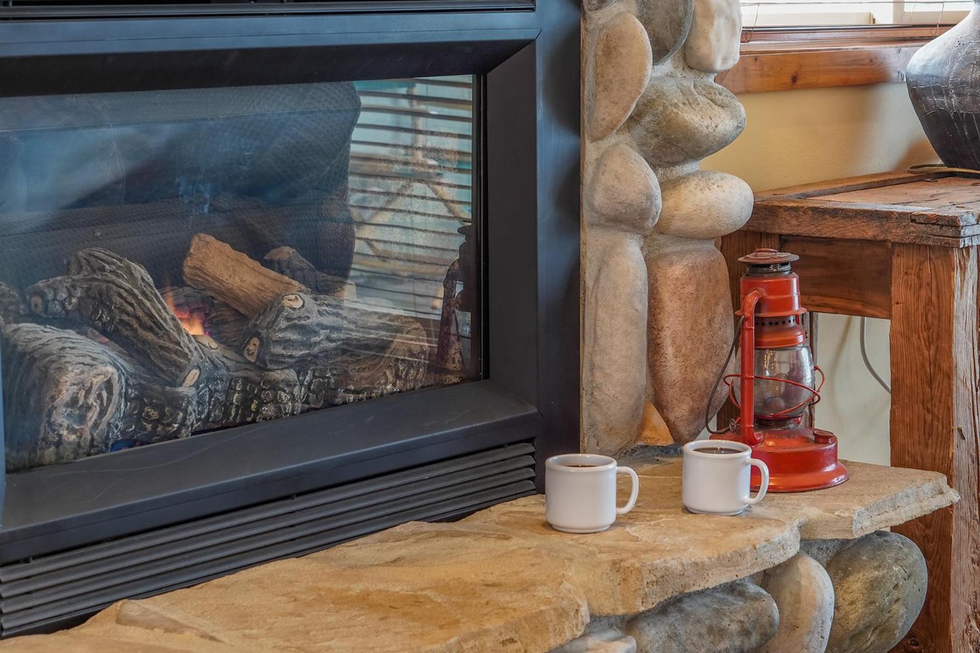 The Fields - 110 is a Cozy Mountain Condo with Access to Everything - Community Hot Tub
