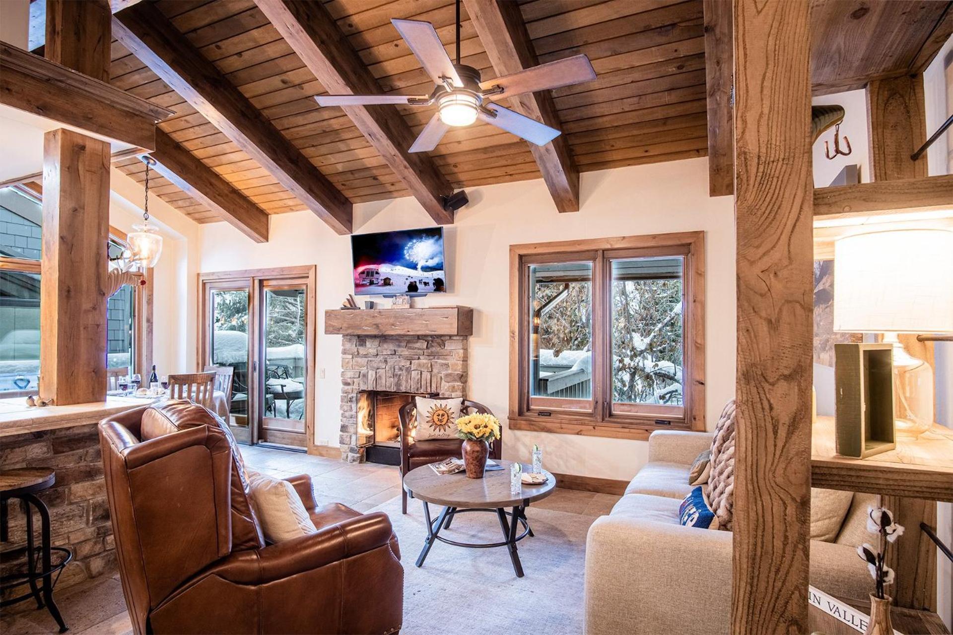 SV154 - Walk to Lifts & Town - Hot Tub & Pool