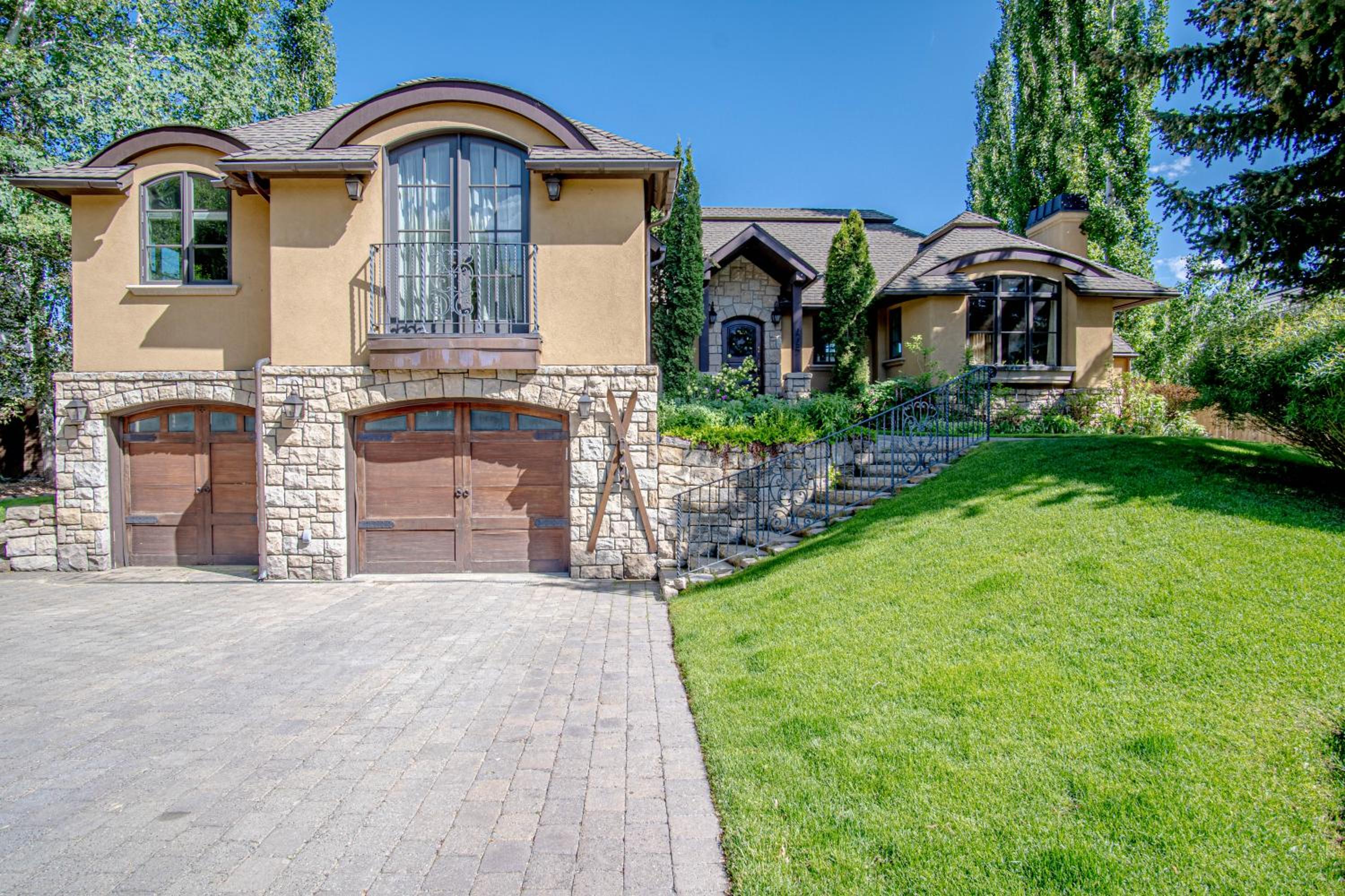 Chateau Du Soleil- Luxury Home near Ski Lifts & Downtown Ketchum!