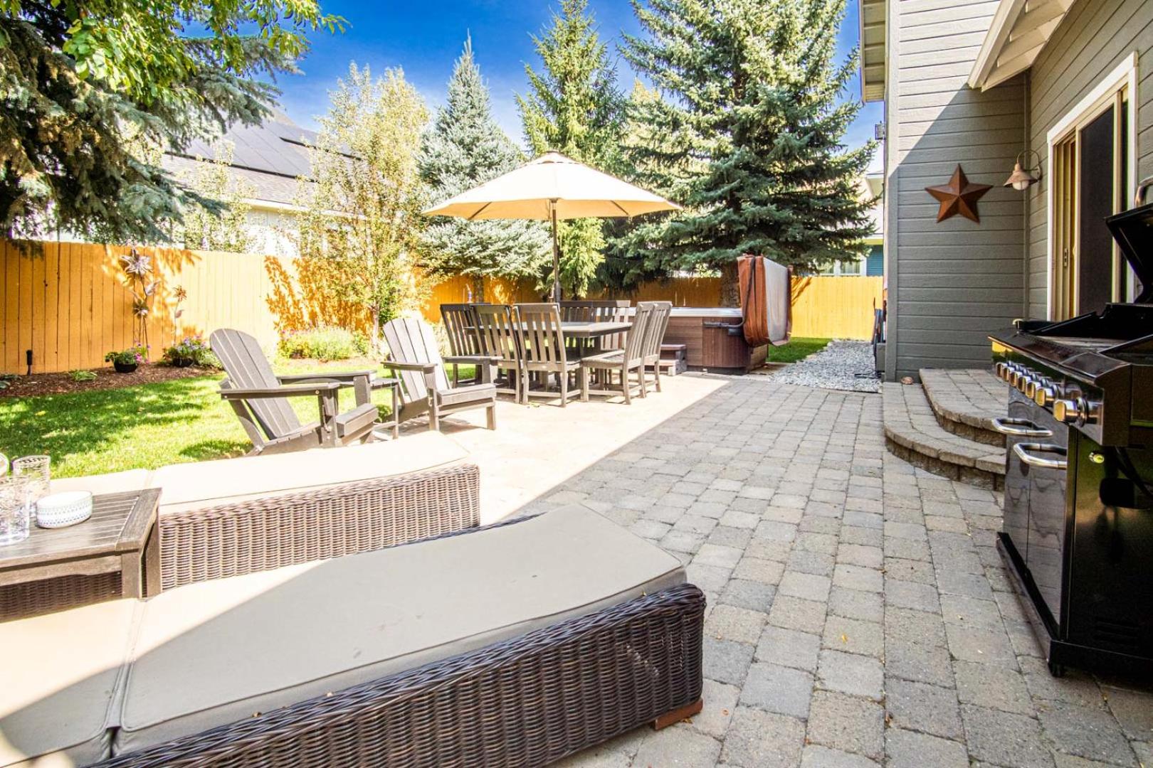 Cranbrook Cottage - Family Home + Hot Tub + Pool Table