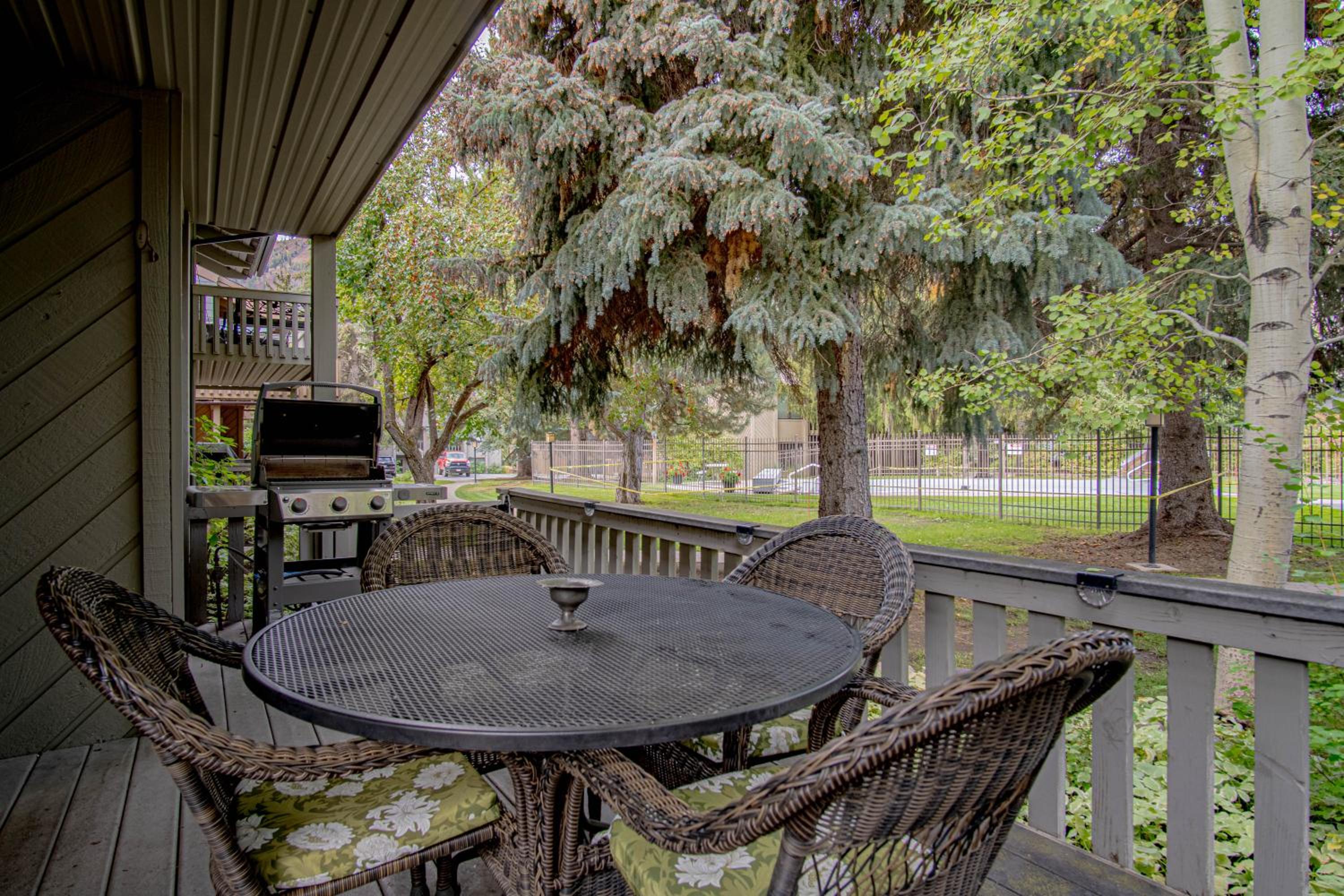 SV155 - Walk to Lifts & Town - Hot Tub & Pool