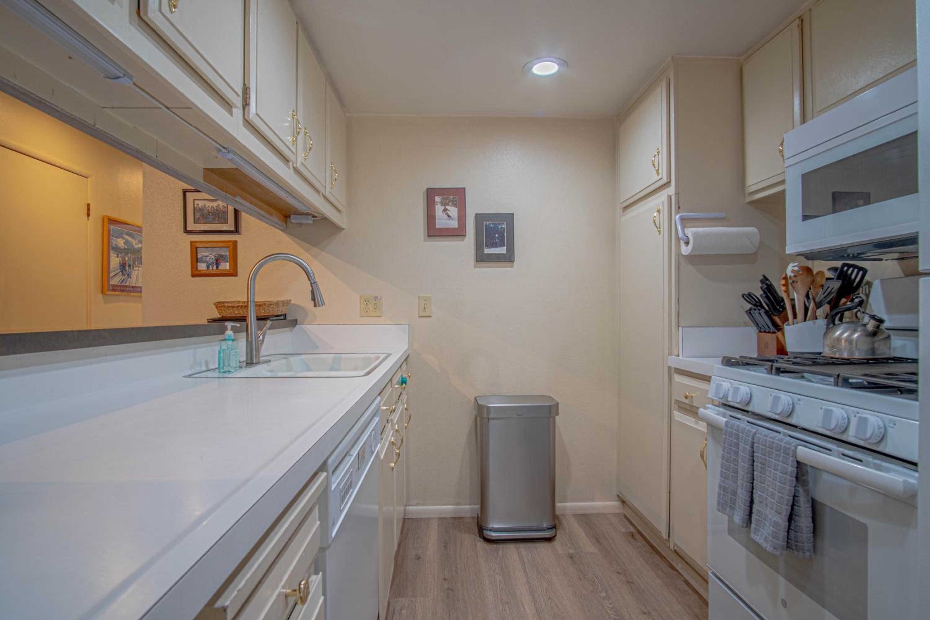 SV153 - Walk to Lifts & Town - Hot Tub & Pool