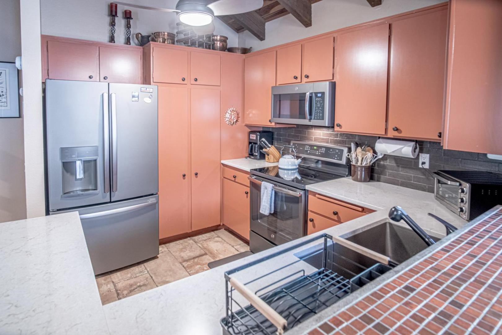 Snow Creek 1557 - Pool & Hot Tub + Ski-in/Ski-out