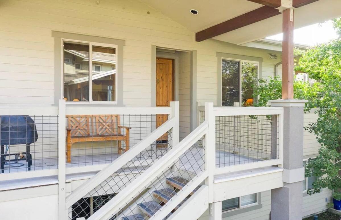 The Fields - 110 is a Cozy Mountain Condo with Access to Everything - Community Hot Tub
