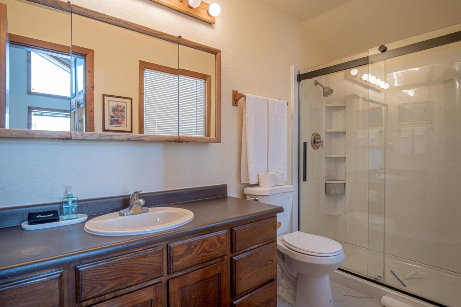 #104 Private Hot Tub, 2 car garage, abundant parking, Elkhorn Amenities