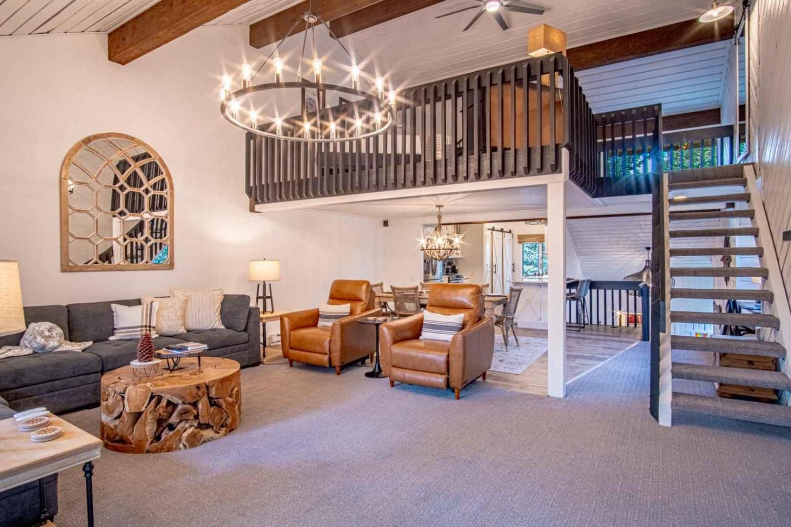 Sunburst 33 - 3BD + Loft + Resort Amenities