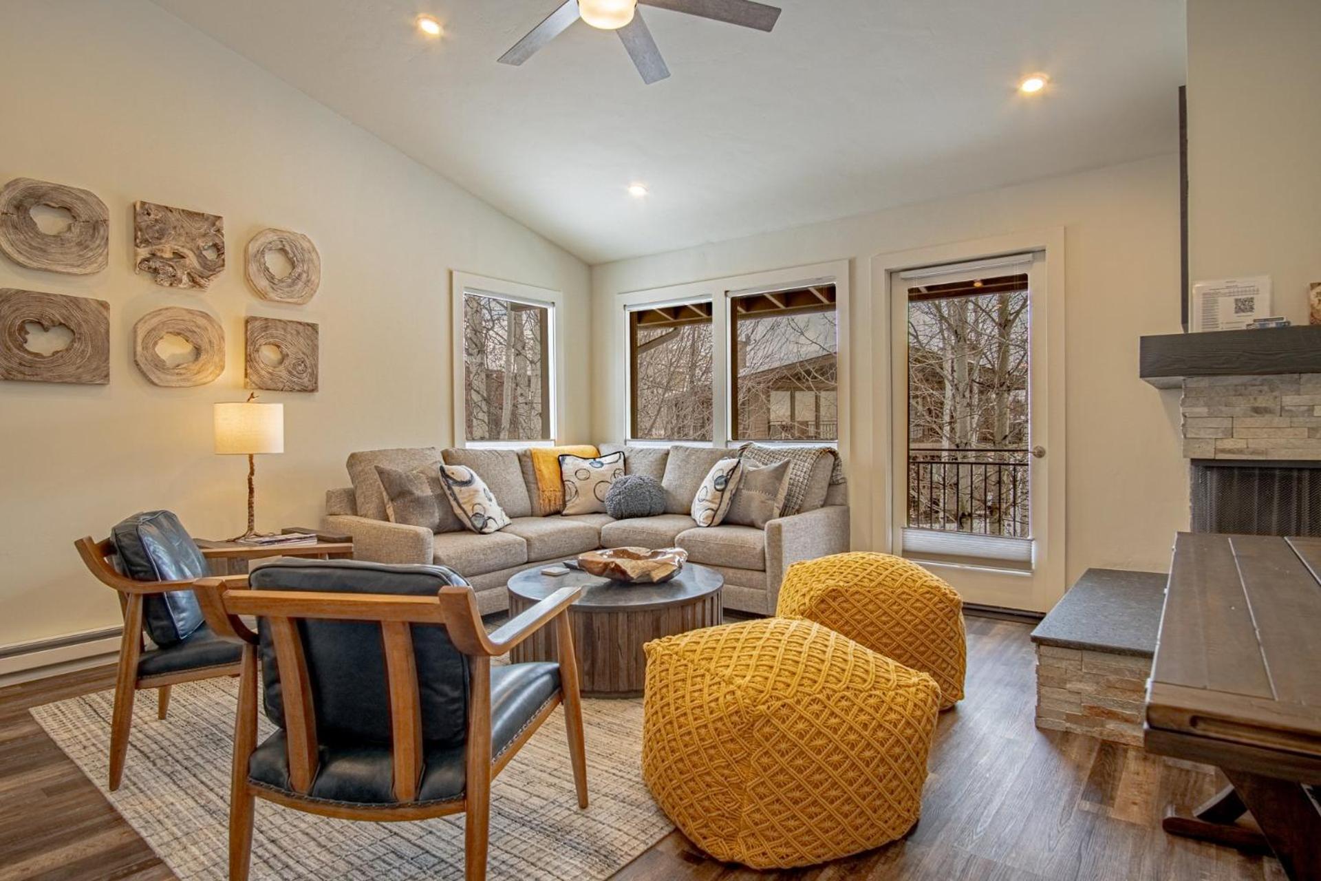 Warm Springs Retreat - Prime Location near Downtown & Ski Lifts
