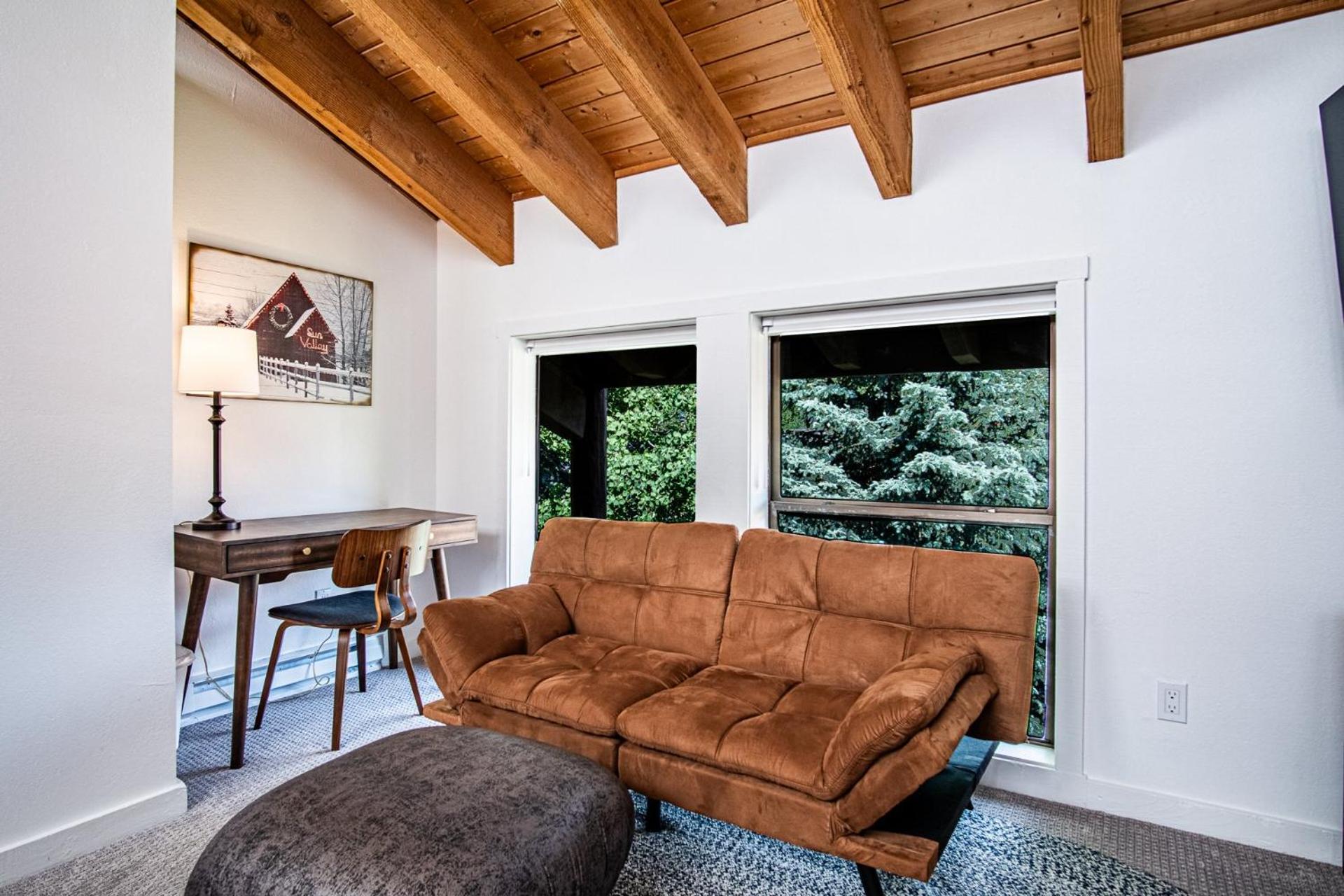 Downtown Ketchum Condo - Walk to Ski Lifts!
