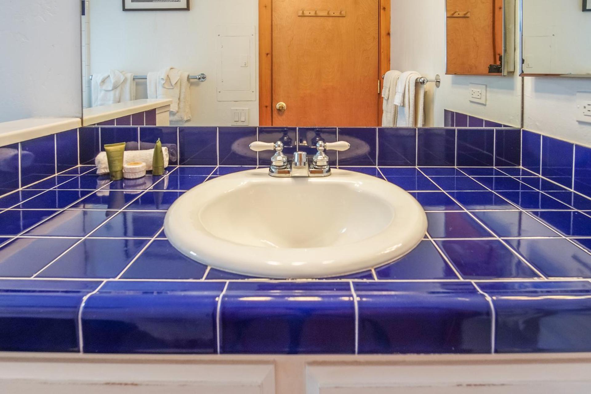 SV102 - Walk to Lifts & Town - Hot Tub & Pool