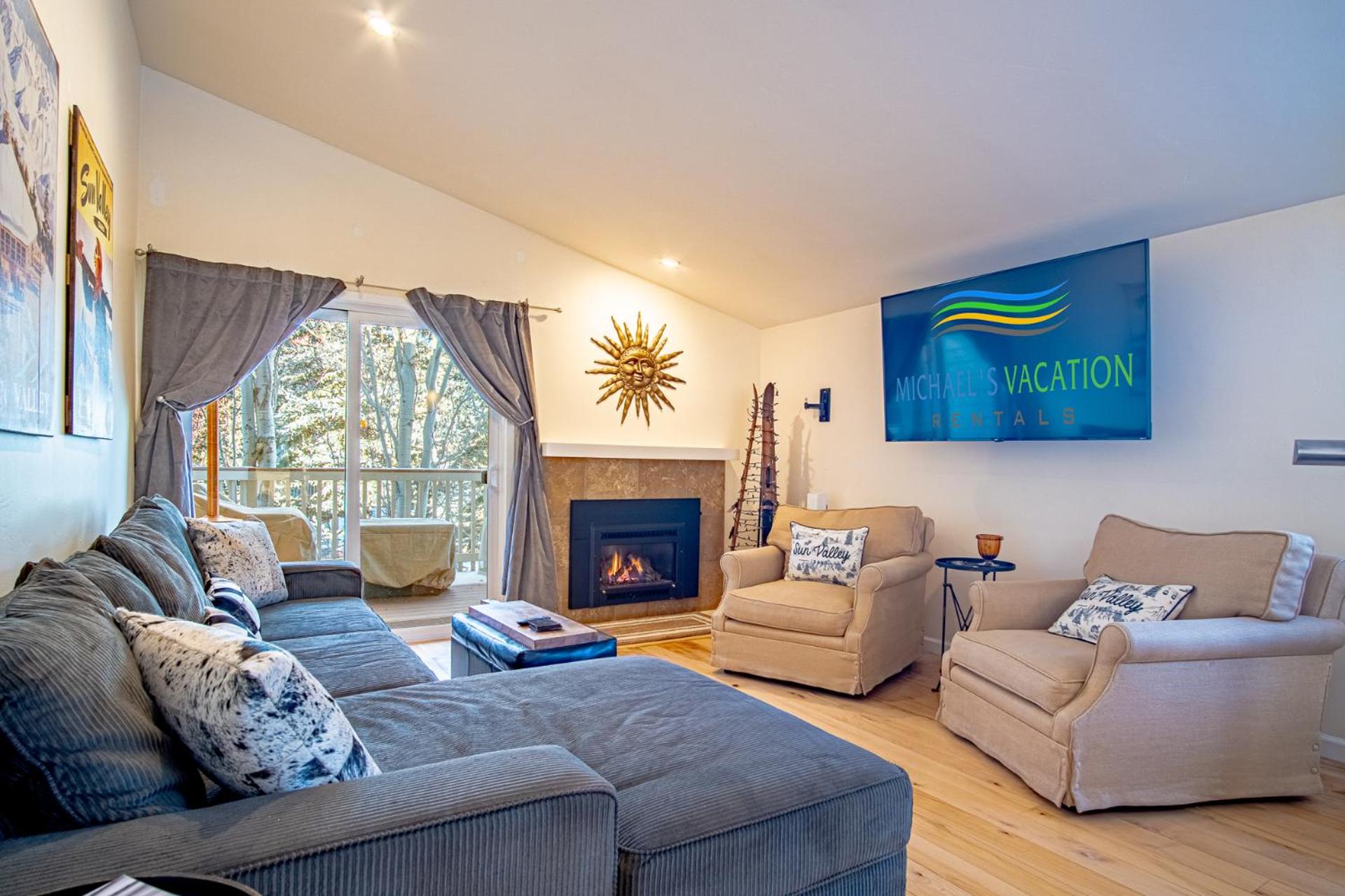 2BD Ranch Condo - Walk to FREE Elkhorn Resort Amenities