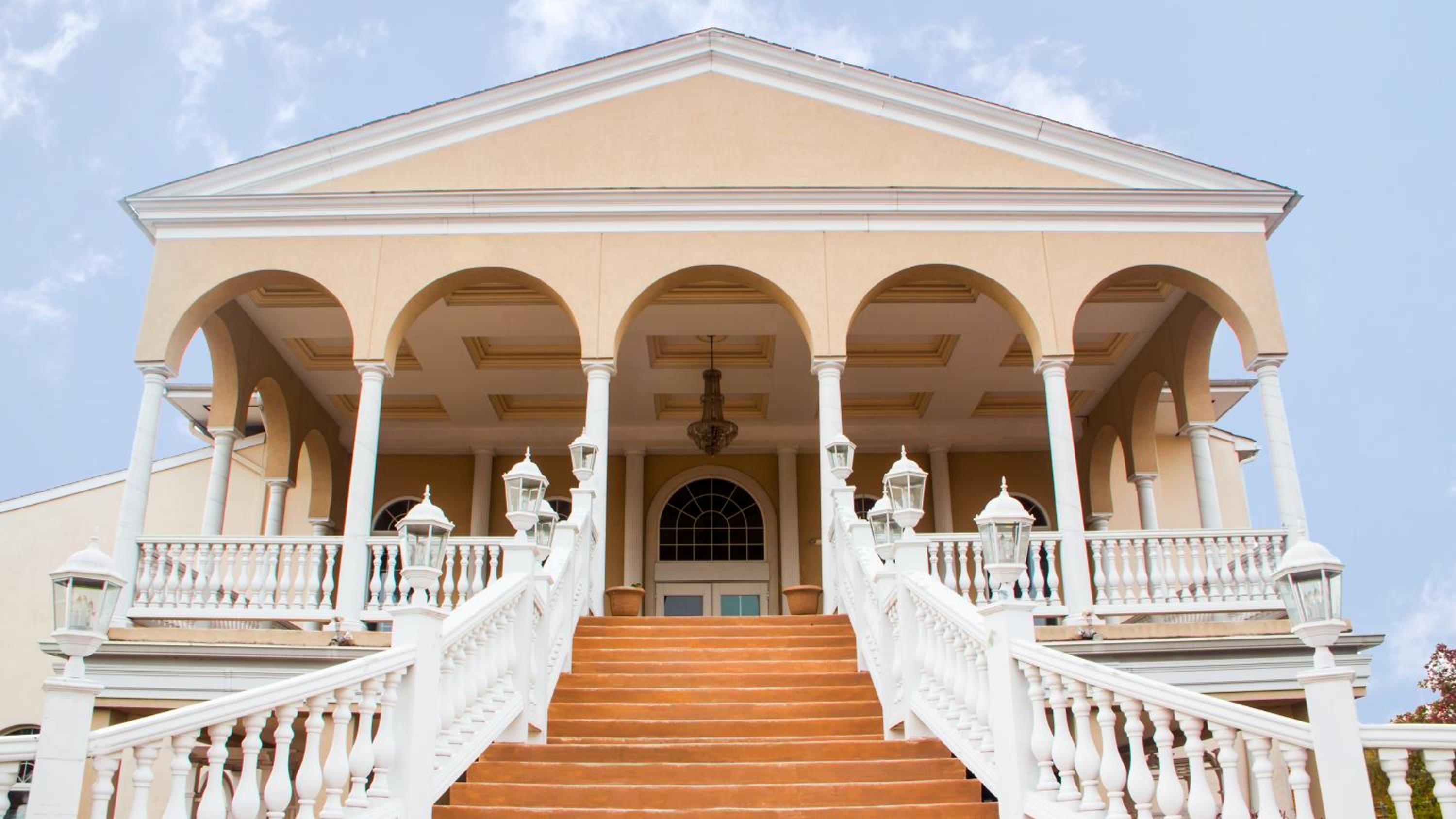 Philadelphia Vacations - Chateau Suites - Property Image 1