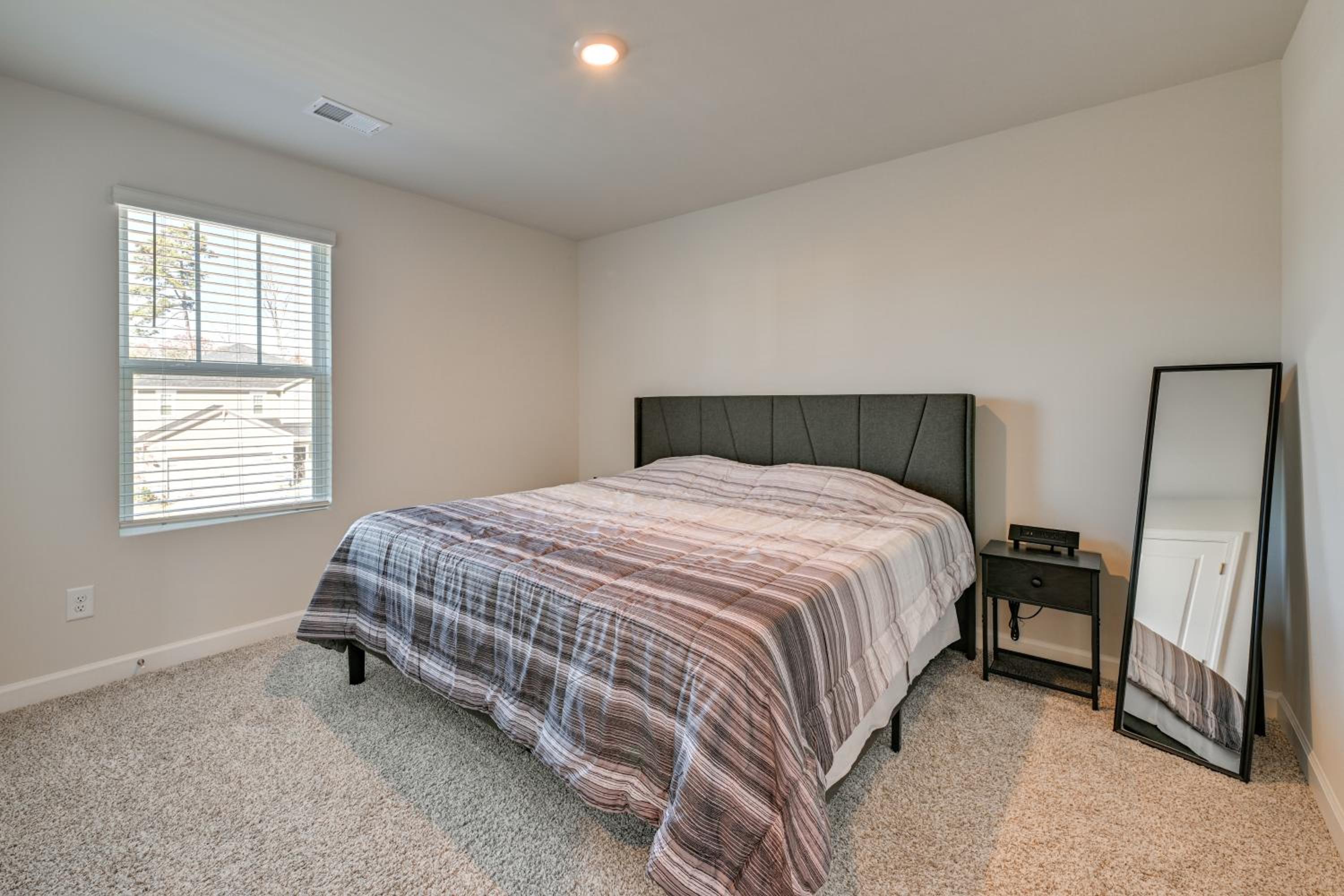Pool Access and Patio Quiet Home Near Lake Norman