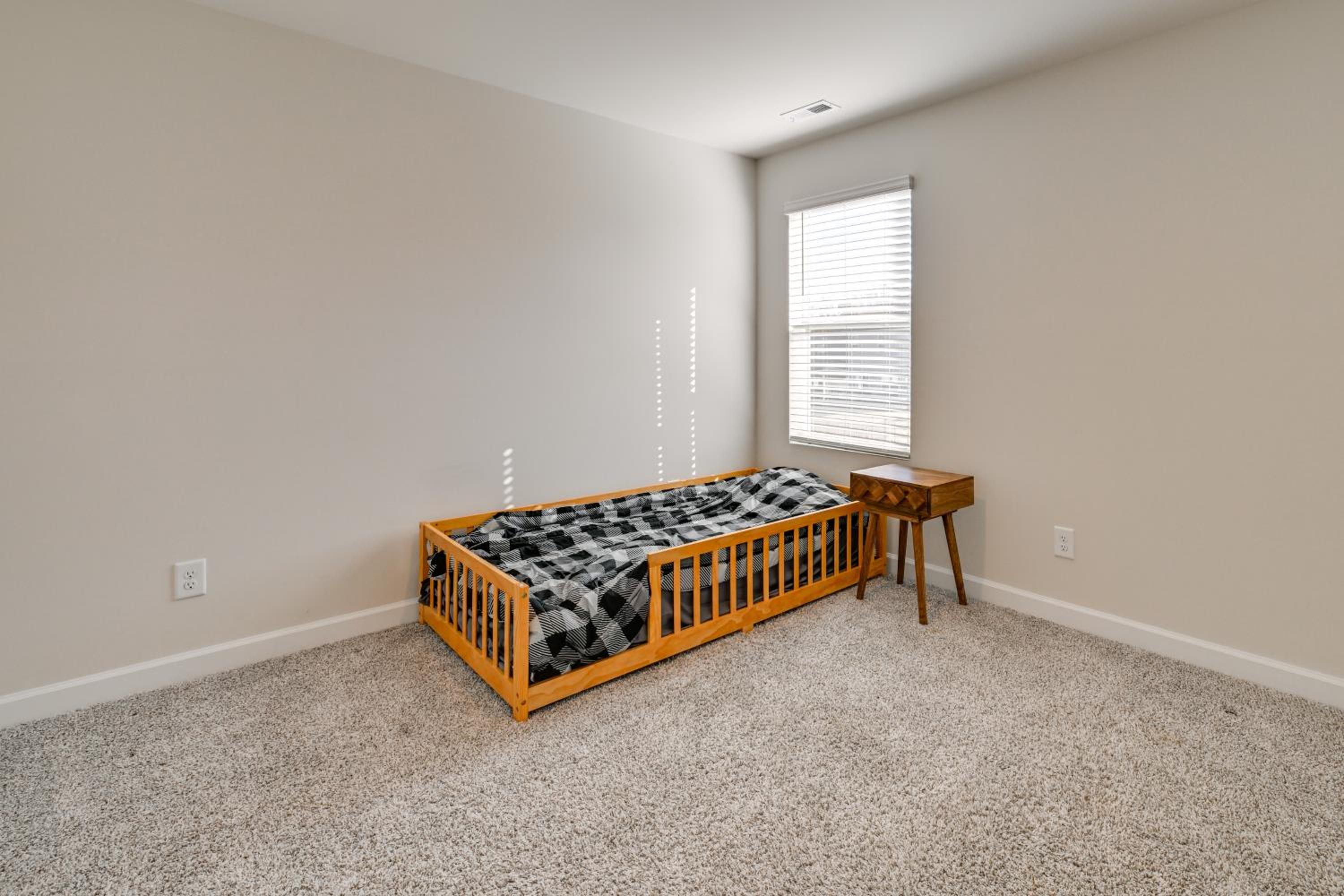 Pool Access and Patio Quiet Home Near Lake Norman