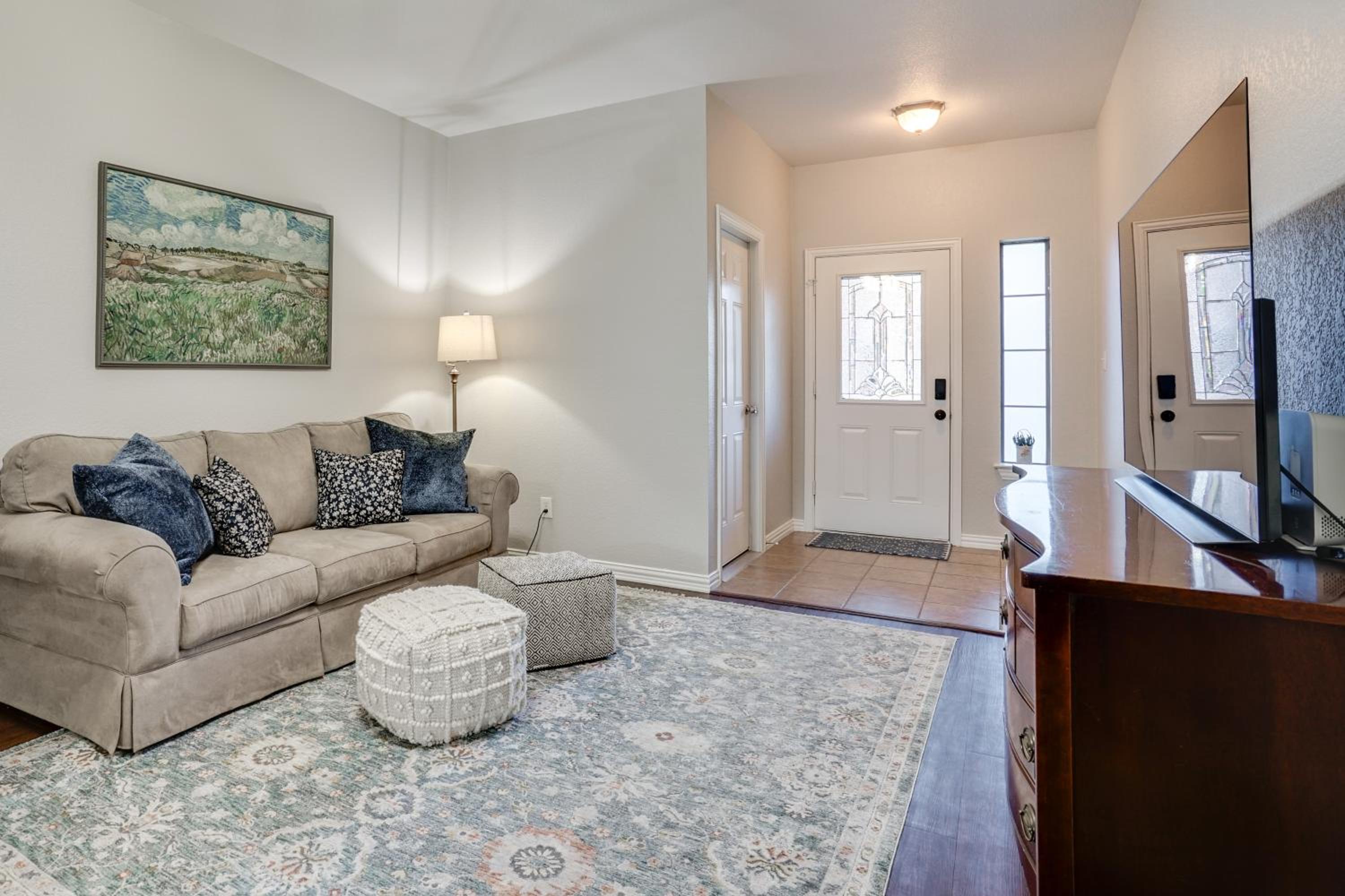 1 Mi to Historic Dtwn Weatherford Home with Yard
