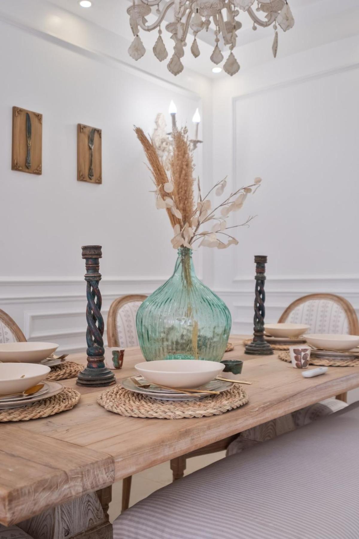 Rehab Luxury khan with garden oasis