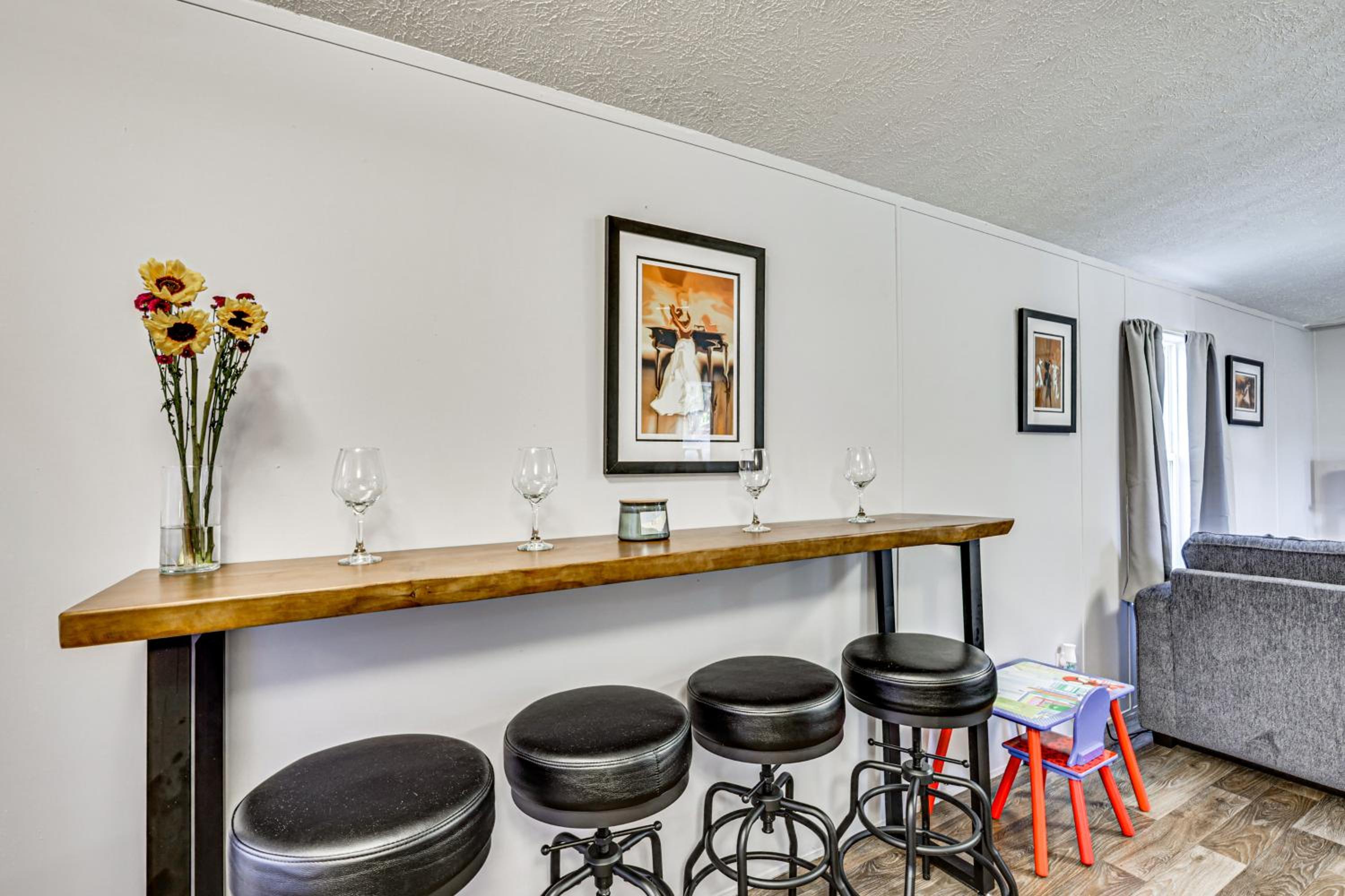 Riverfront Floral City Stay with Dock and Hot Tub!