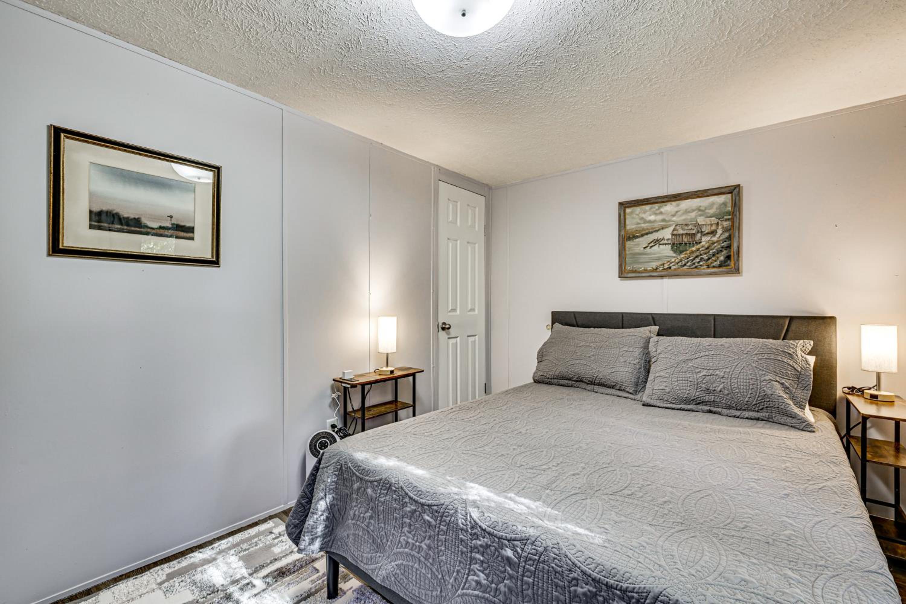 Riverfront Floral City Stay with Dock and Hot Tub!