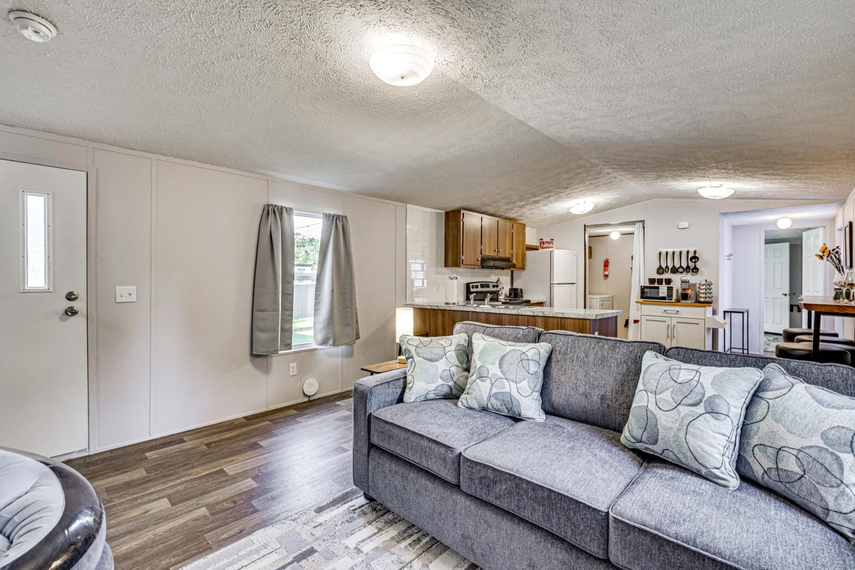 Riverfront Floral City Stay with Dock and Hot Tub!