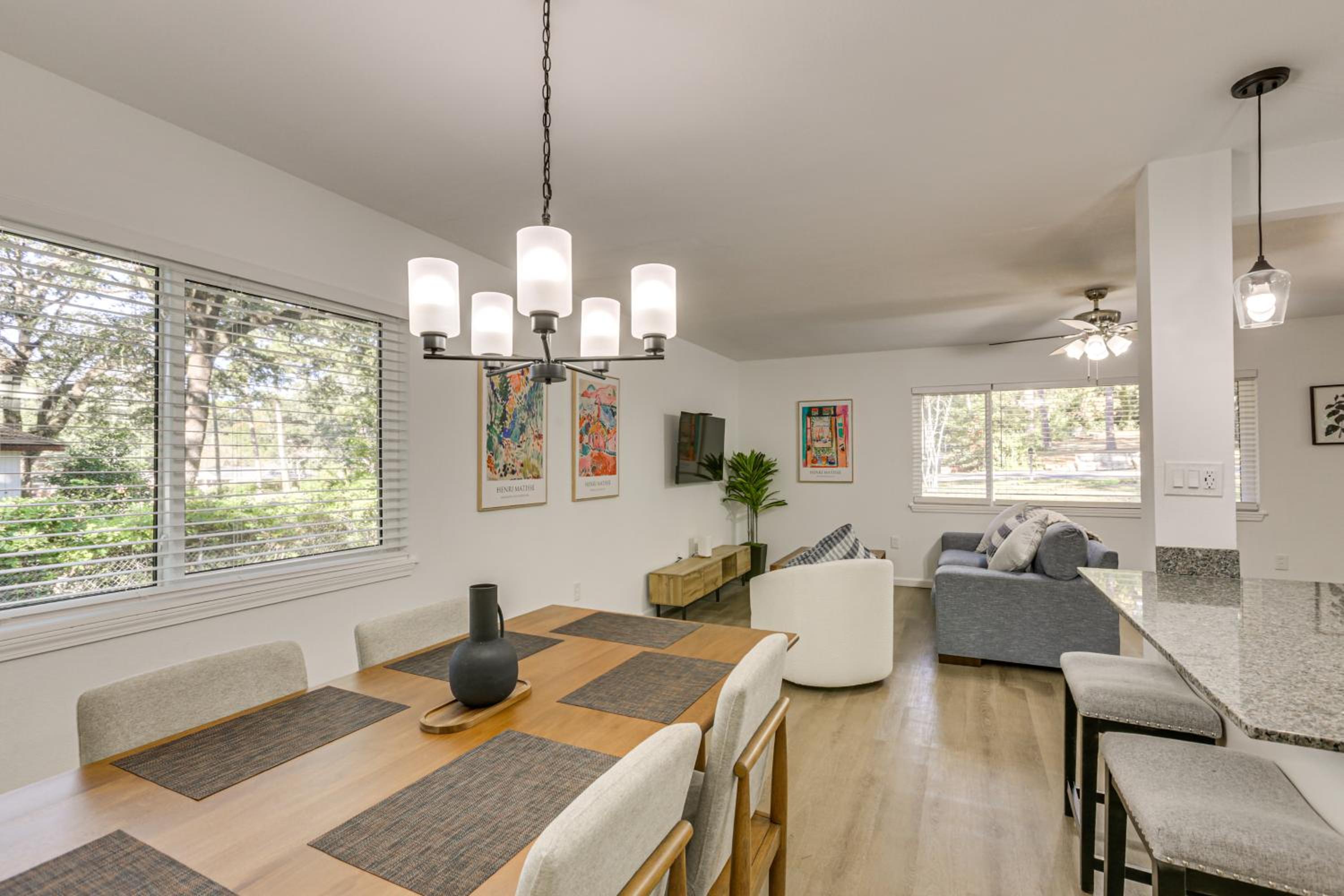 2 Mi to FSU! Group-Friendly Tallahassee Getaway