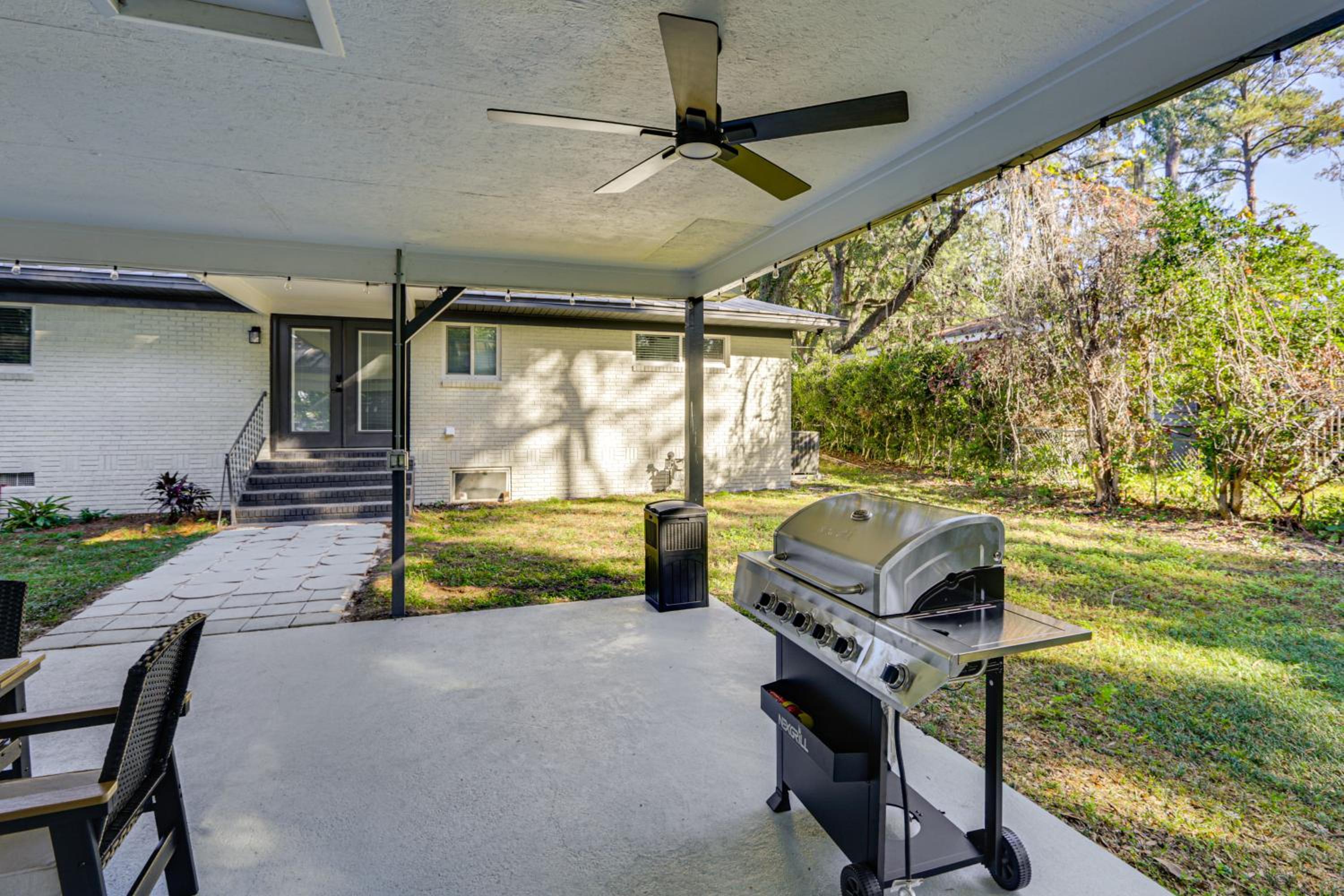 2 Mi to FSU! Group-Friendly Tallahassee Getaway
