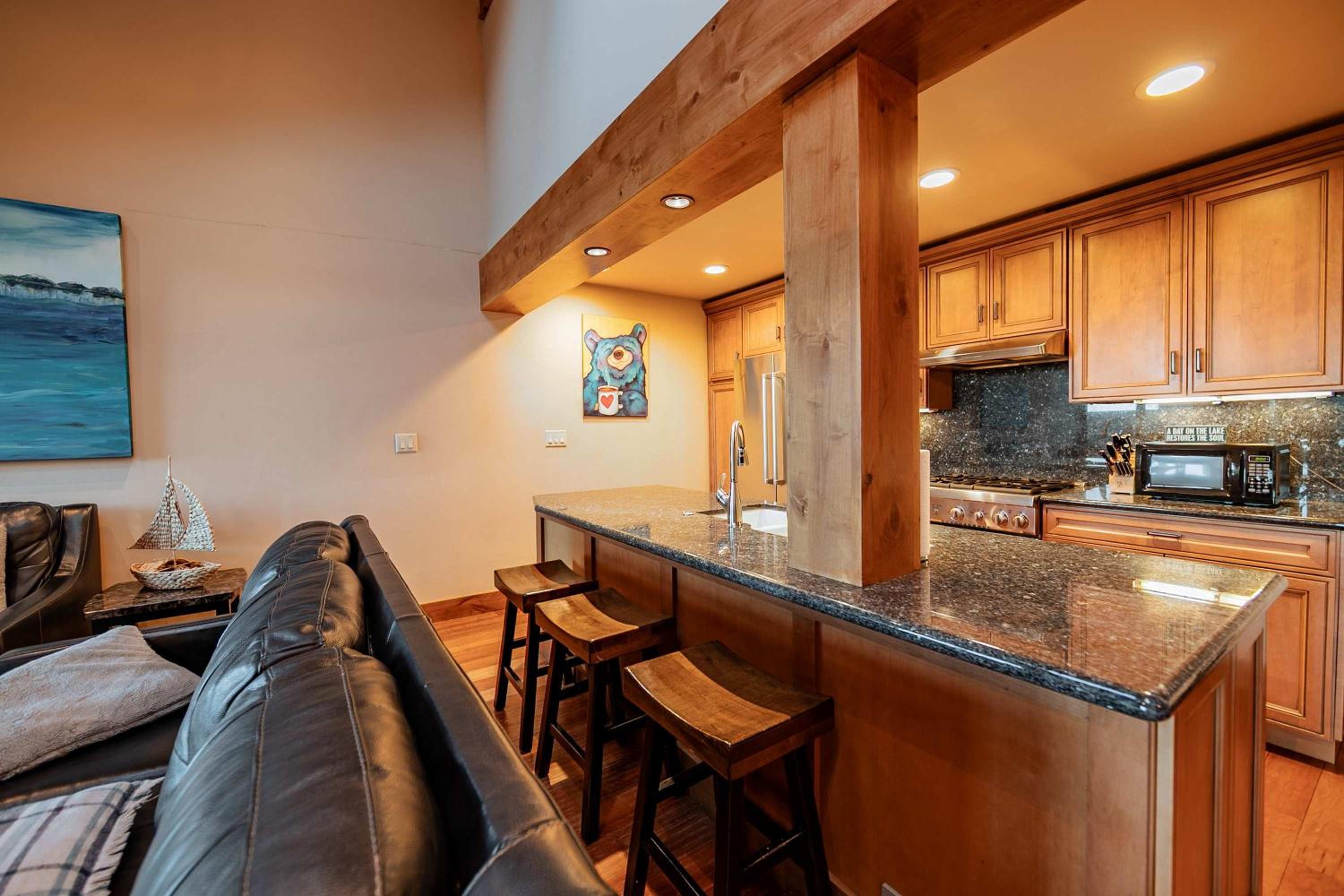 Aspen Edge Lakefront and Loft