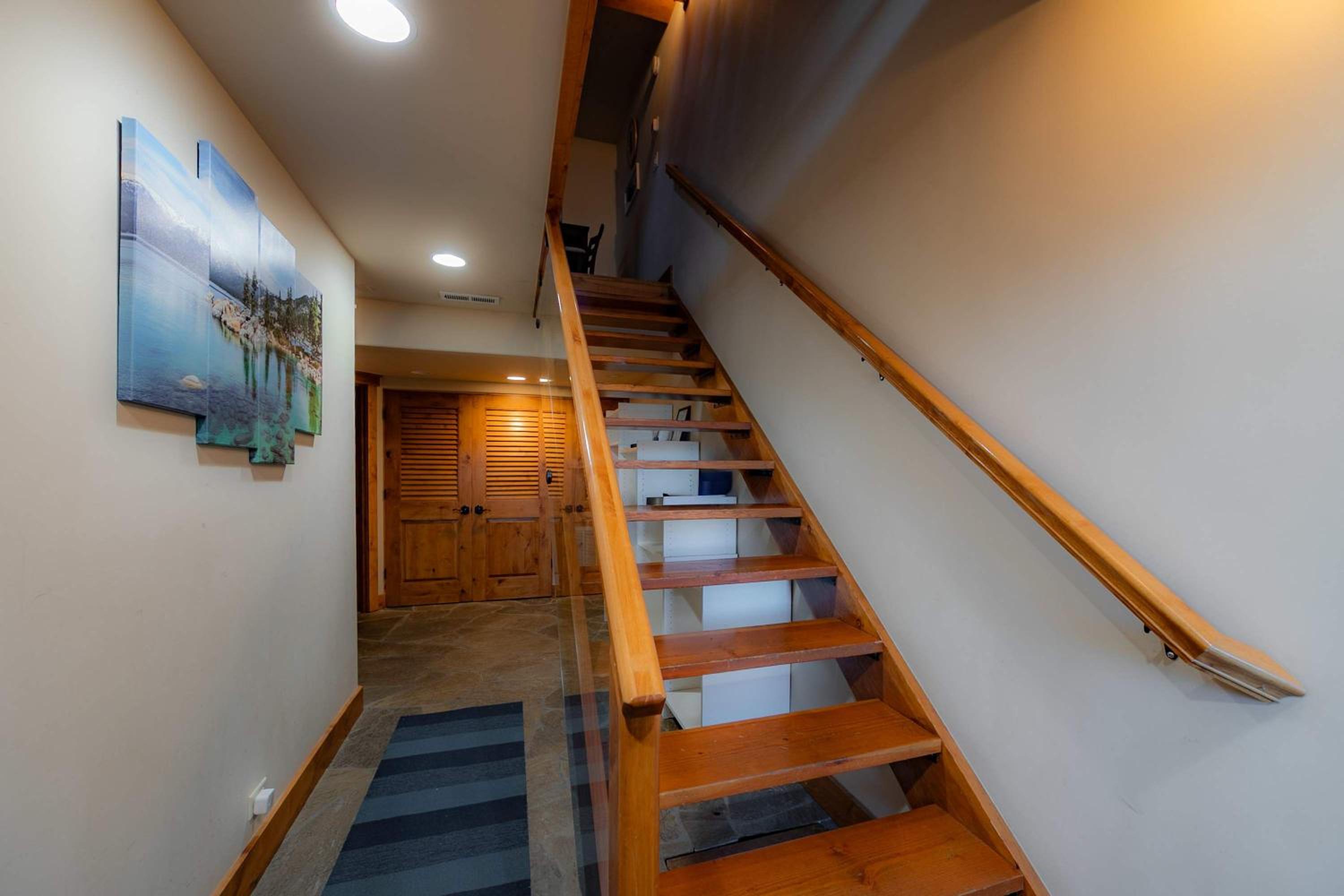 Aspen Edge Lakefront and Loft