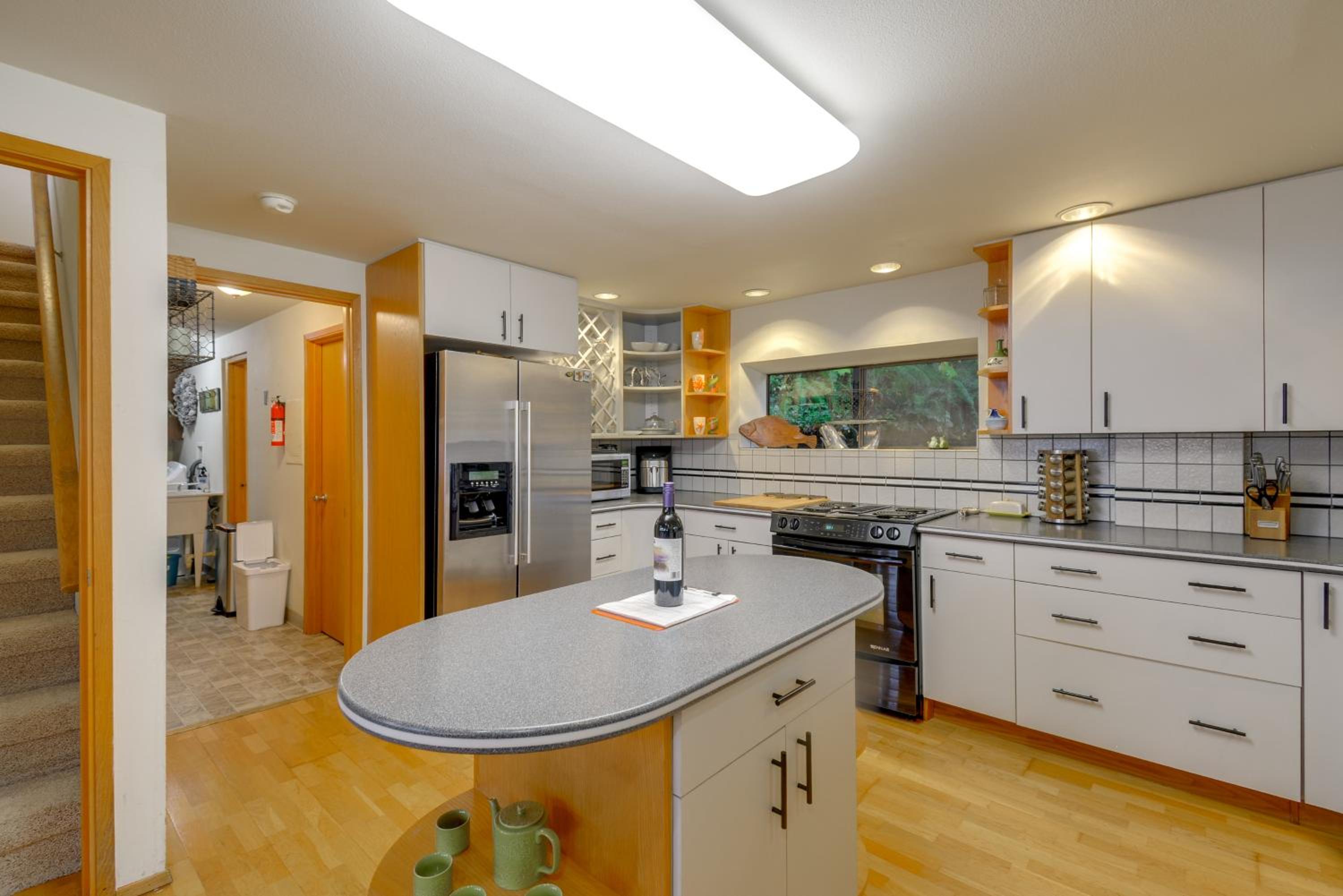 Steps to Beach Scenic Escape in Port Orchard!