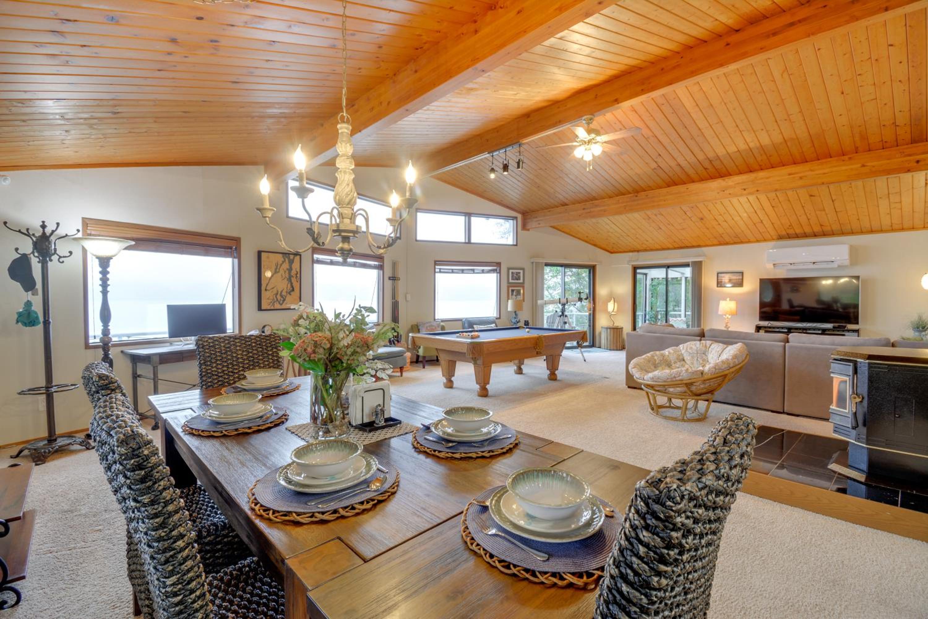 Steps to Beach Scenic Escape in Port Orchard!