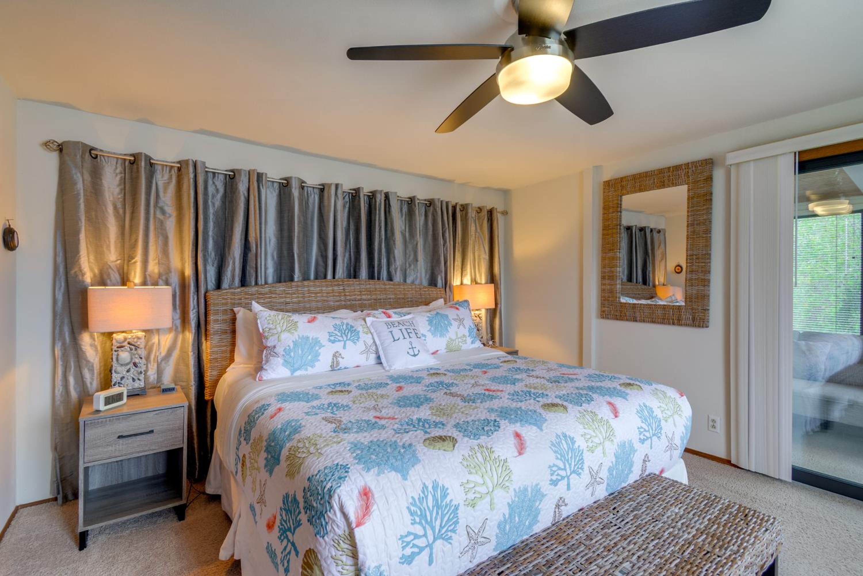 Steps to Beach Scenic Escape in Port Orchard!