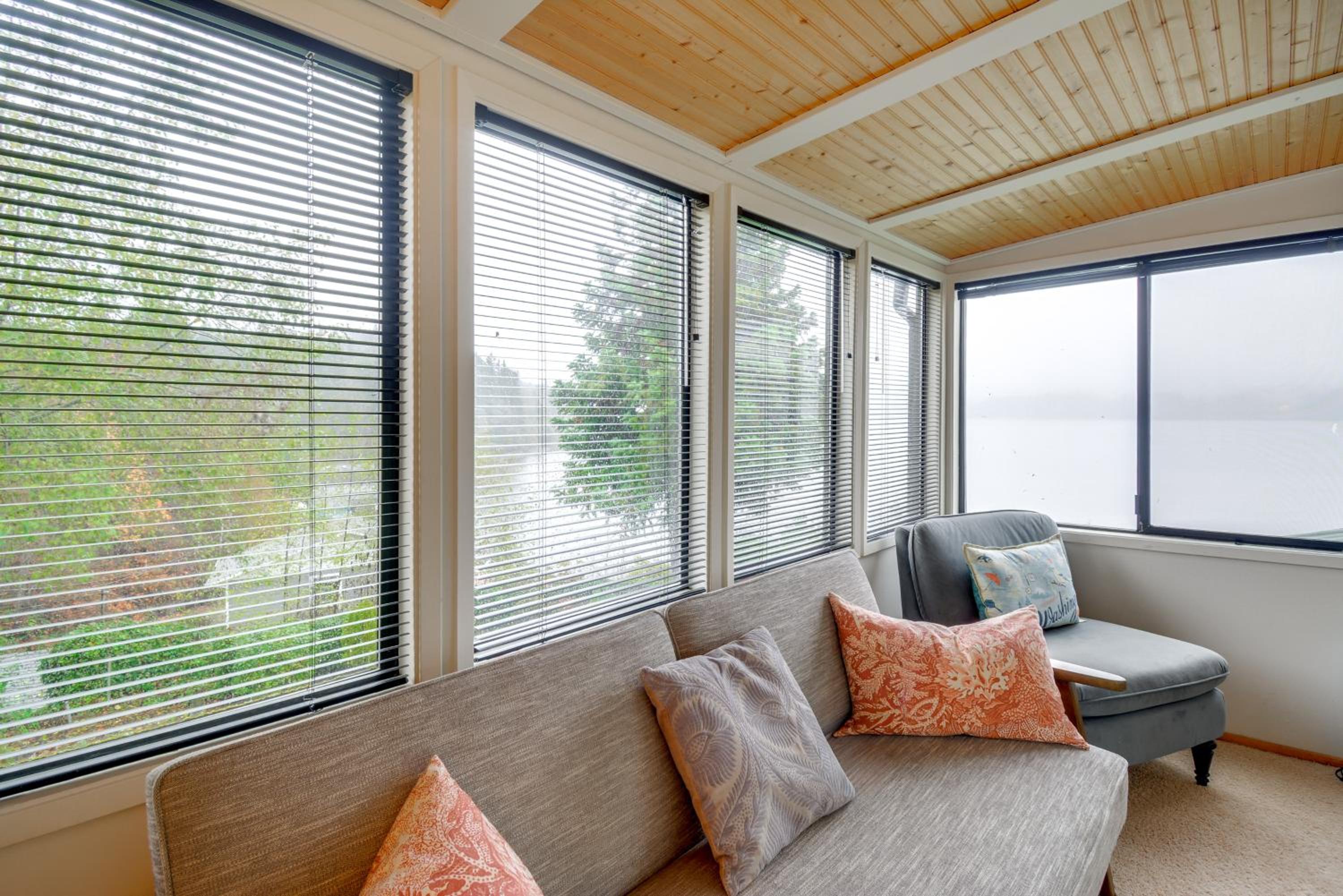 Steps to Beach Scenic Escape in Port Orchard!
