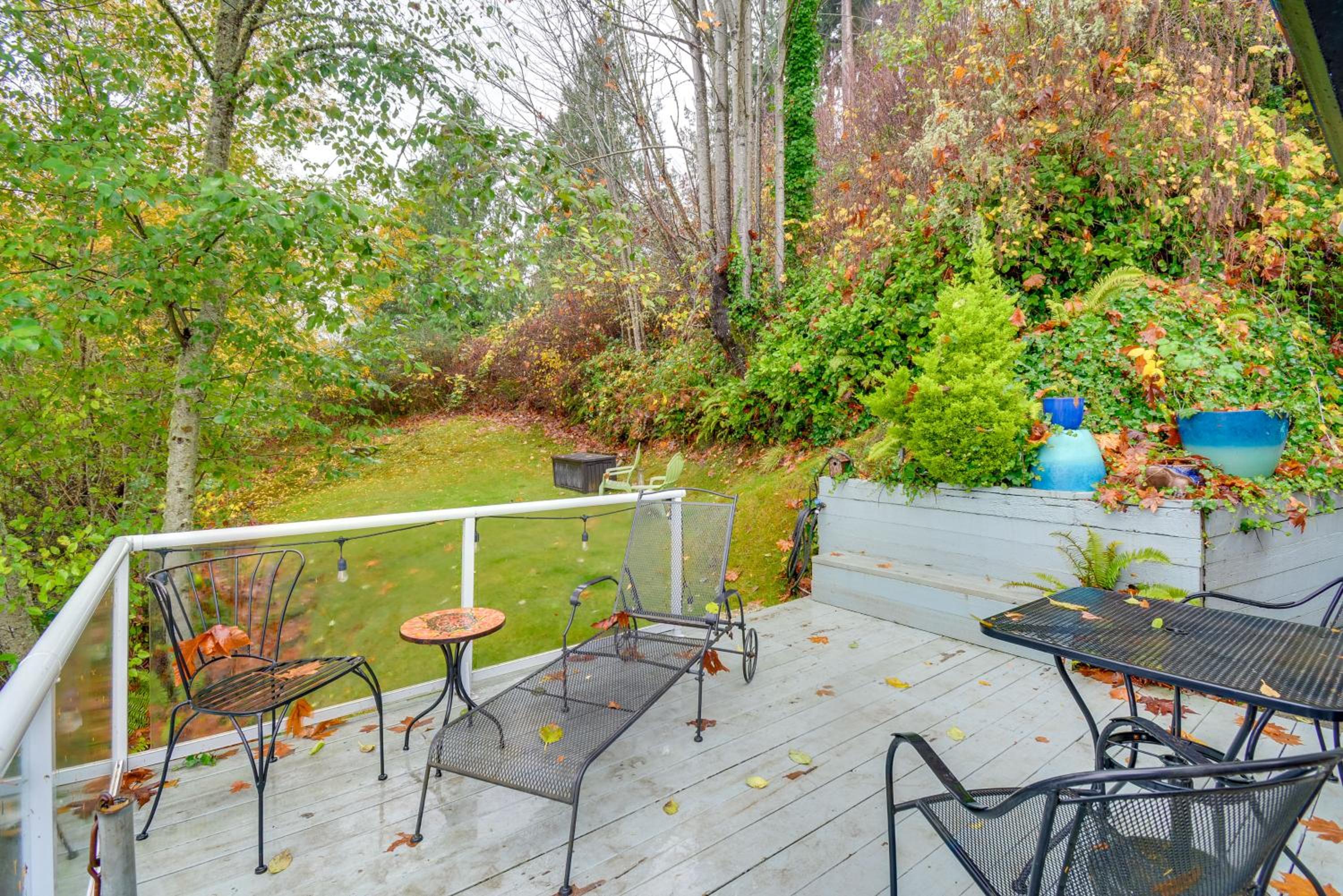 Steps to Beach Scenic Escape in Port Orchard!