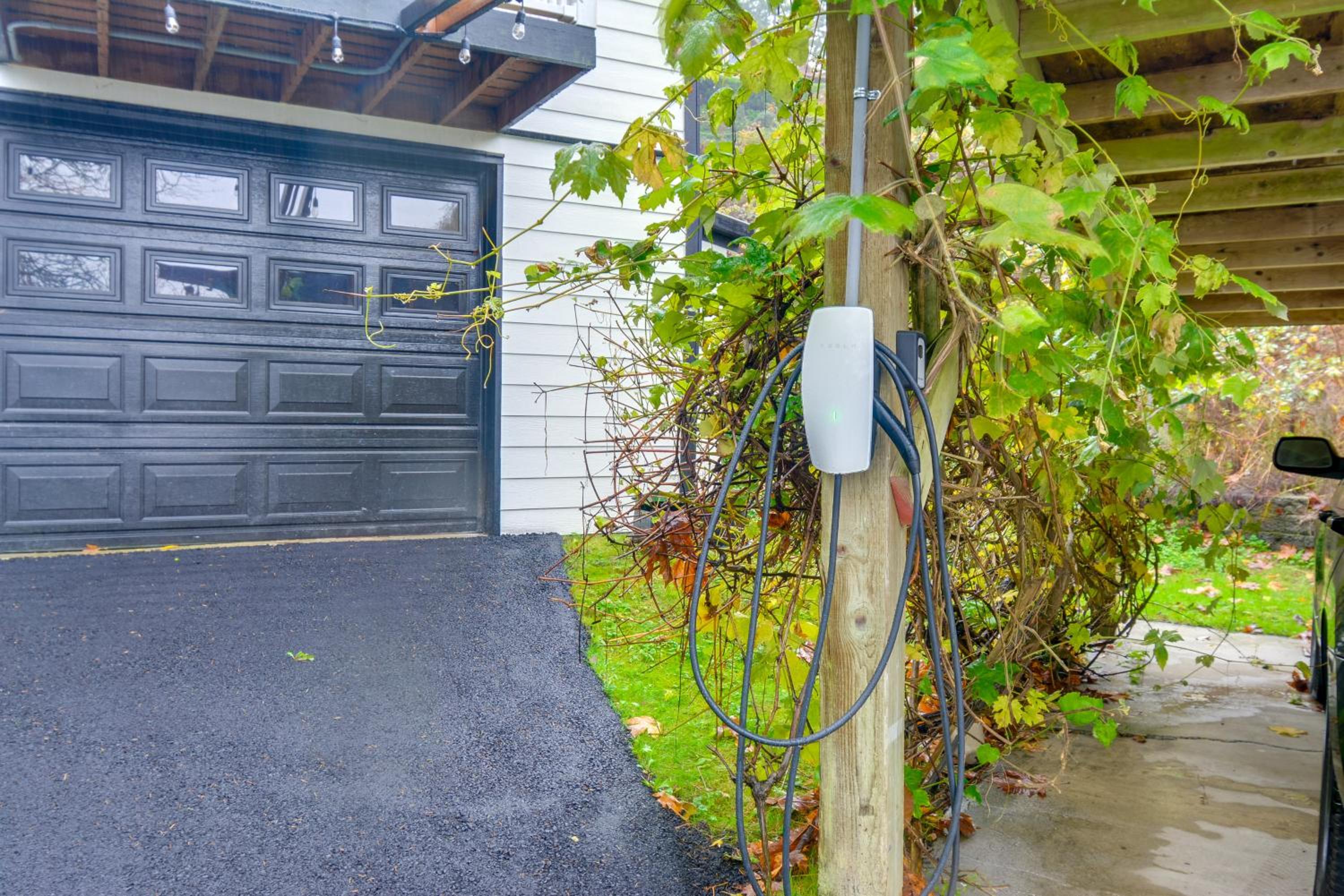 Steps to Beach Scenic Escape in Port Orchard!