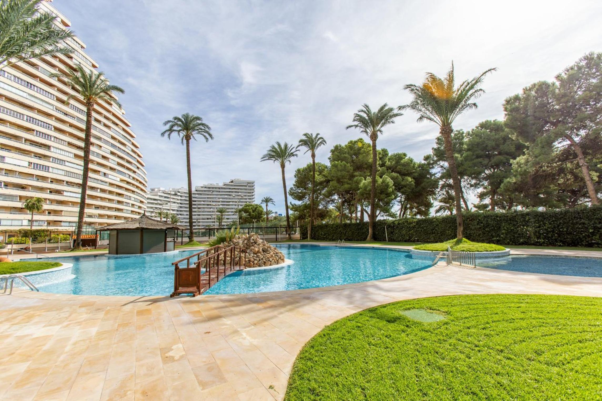 Florazar 2 Pool & Private Balcony