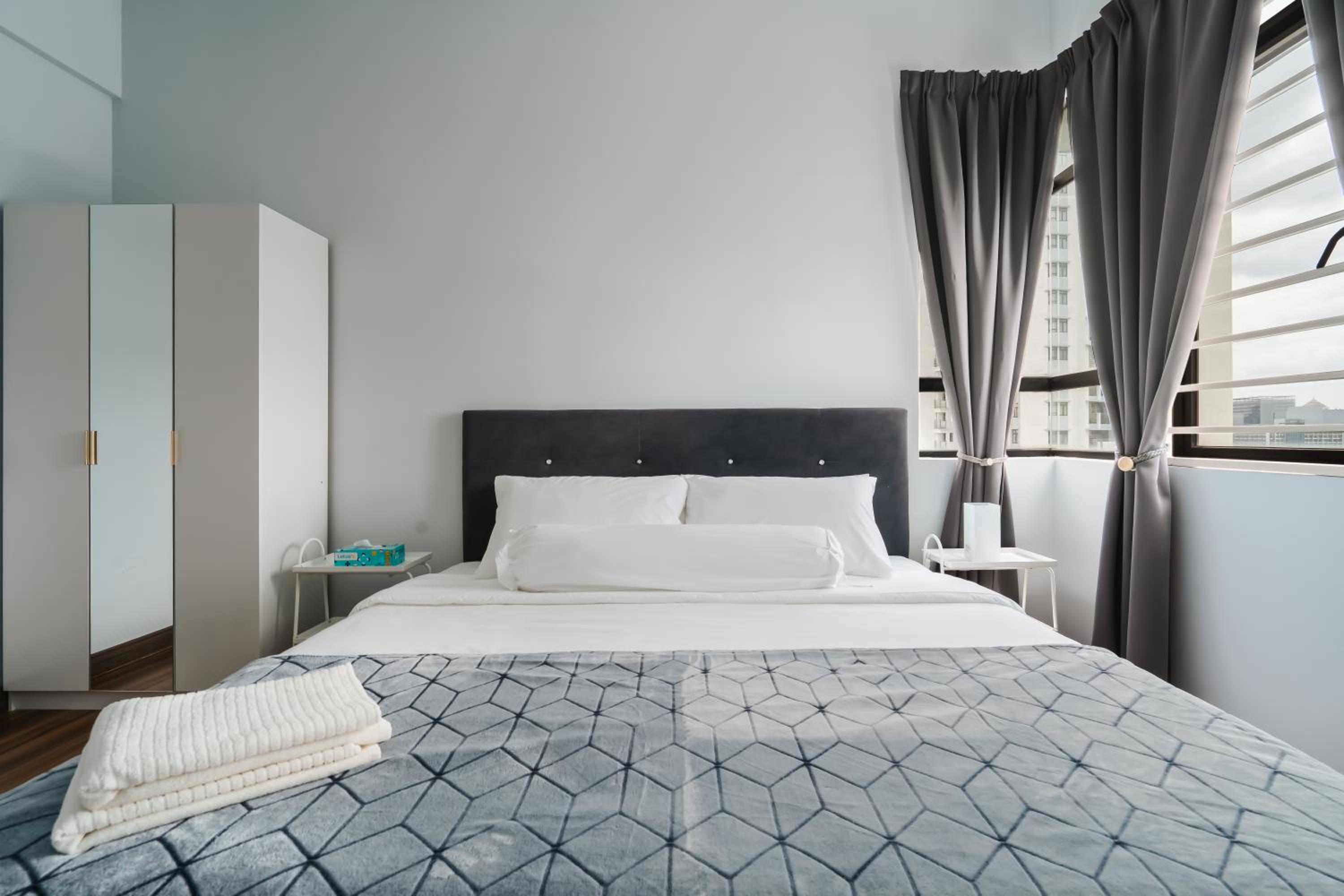 The One by Nakza Stays, Lakeview Suites Putrajaya