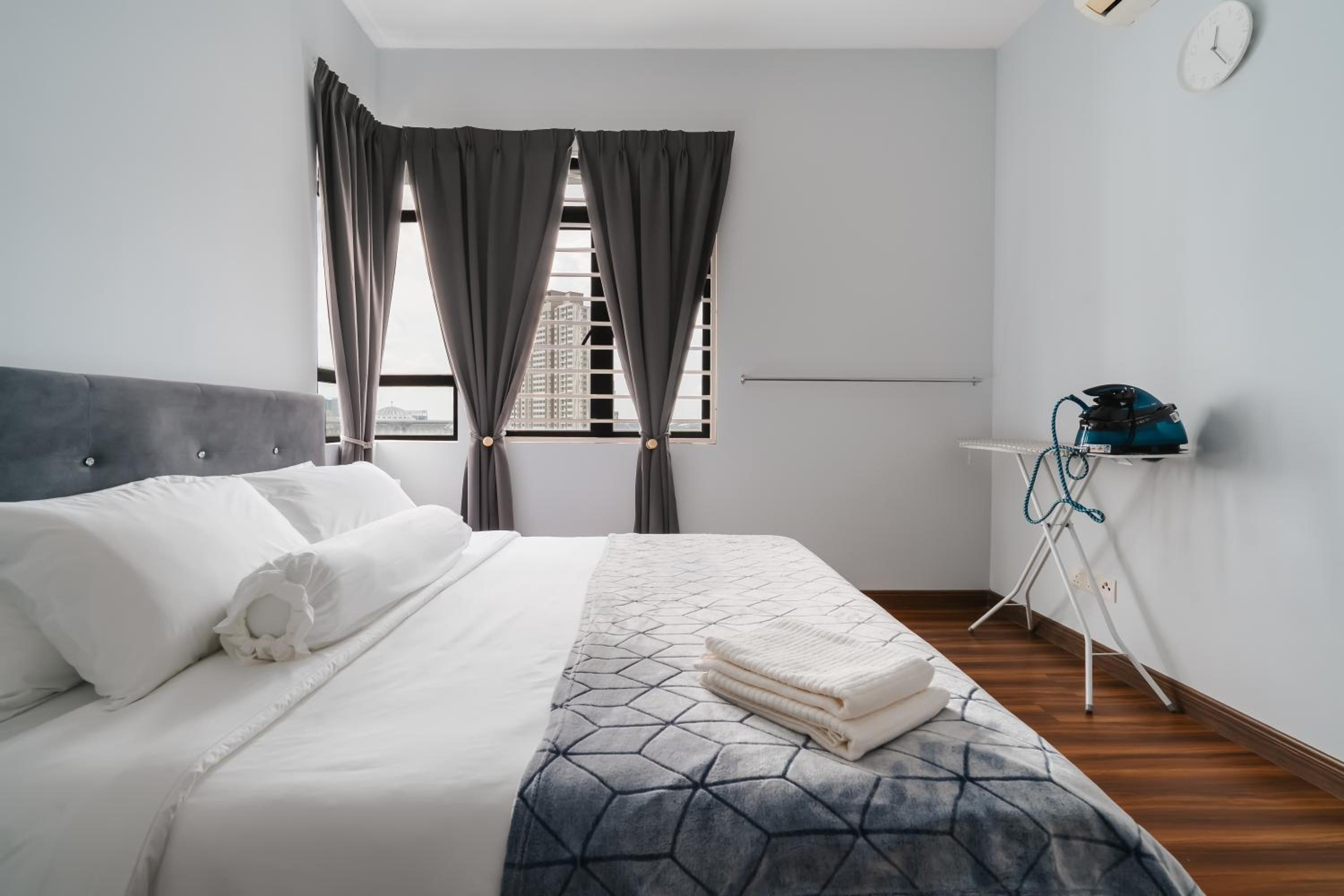 The One by Nakza Stays, Lakeview Suites Putrajaya
