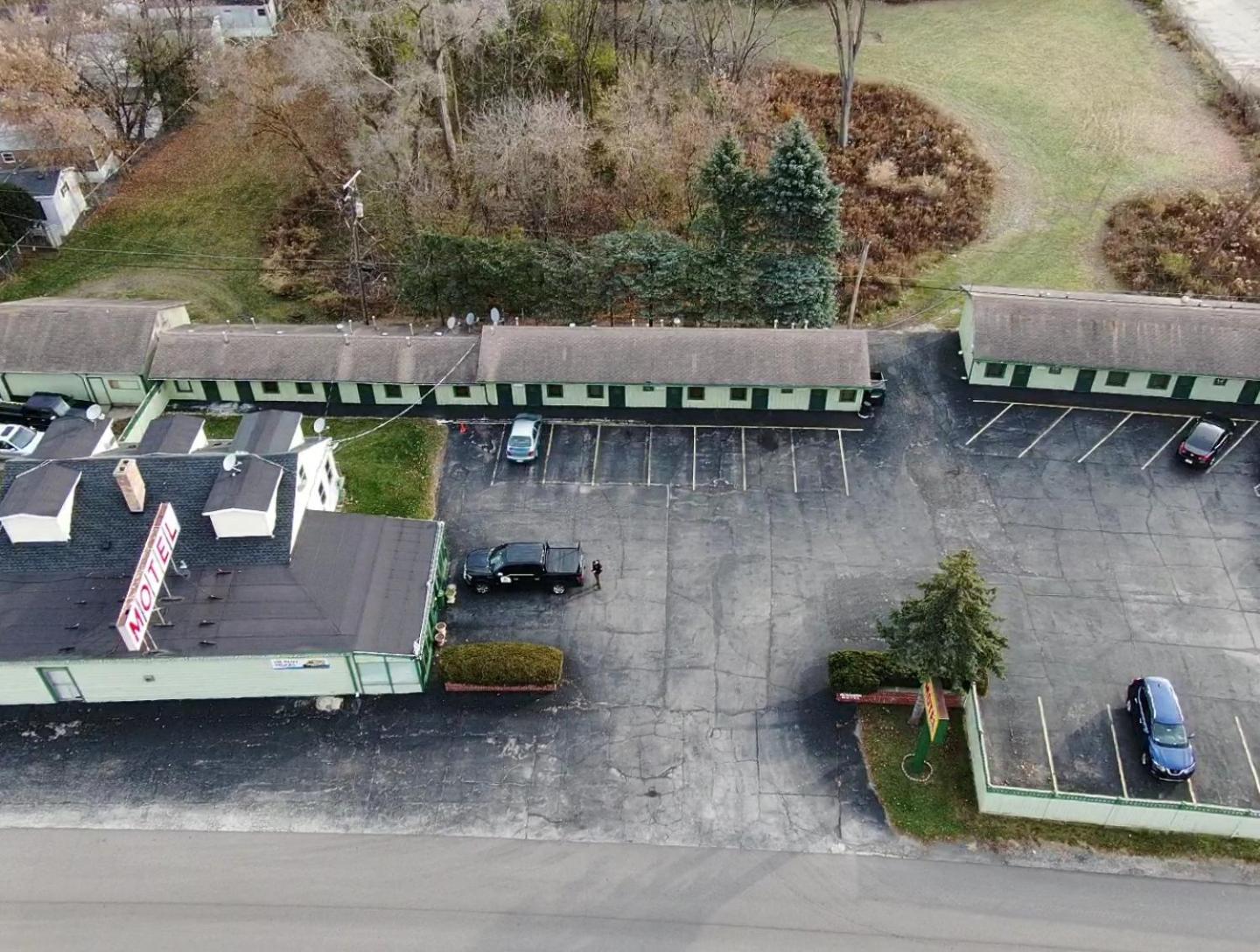 By The Way Motel Lake Bluff