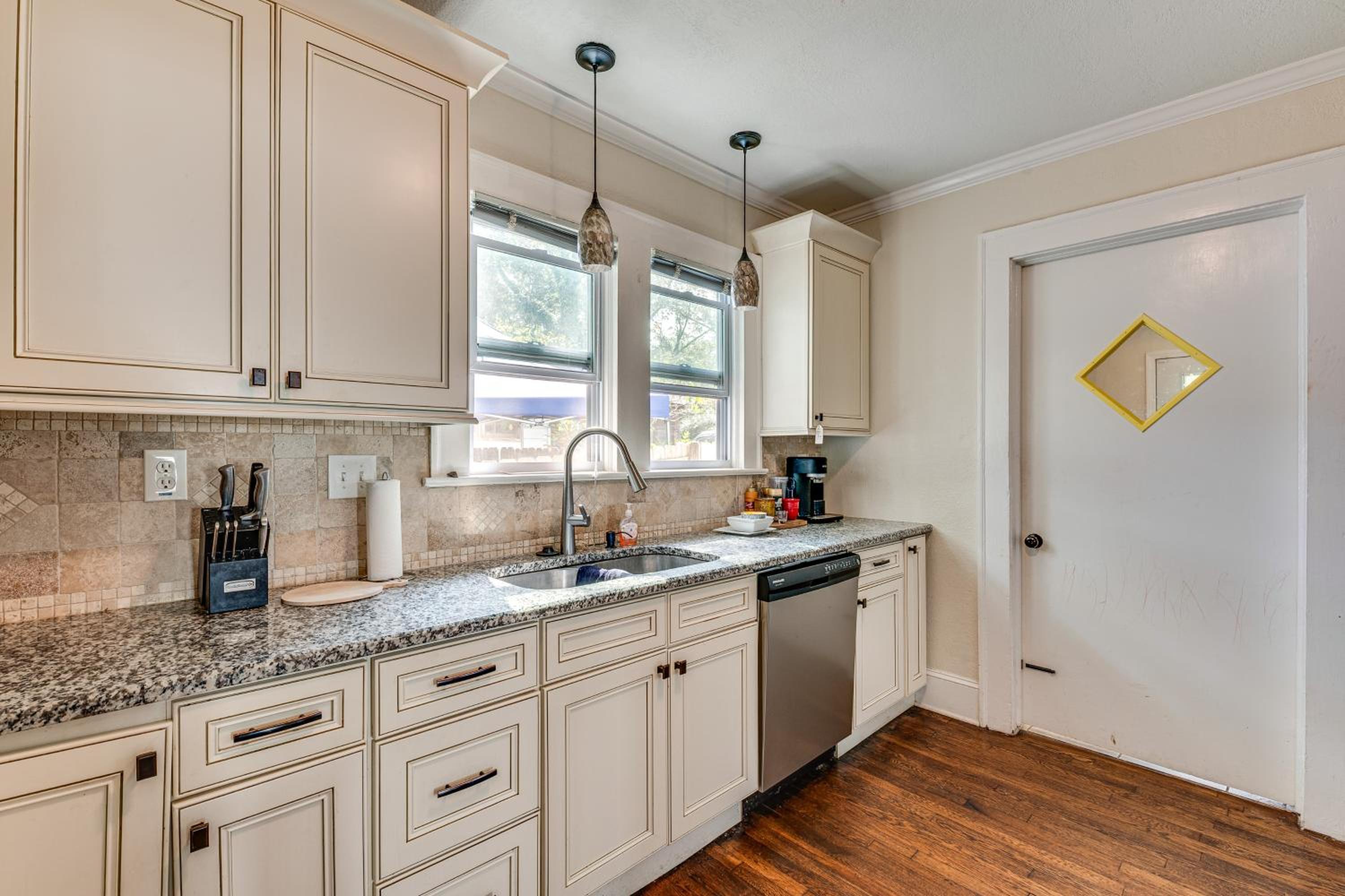 7 Mi to Dtwn Atlanta Family Home with Large Yard!