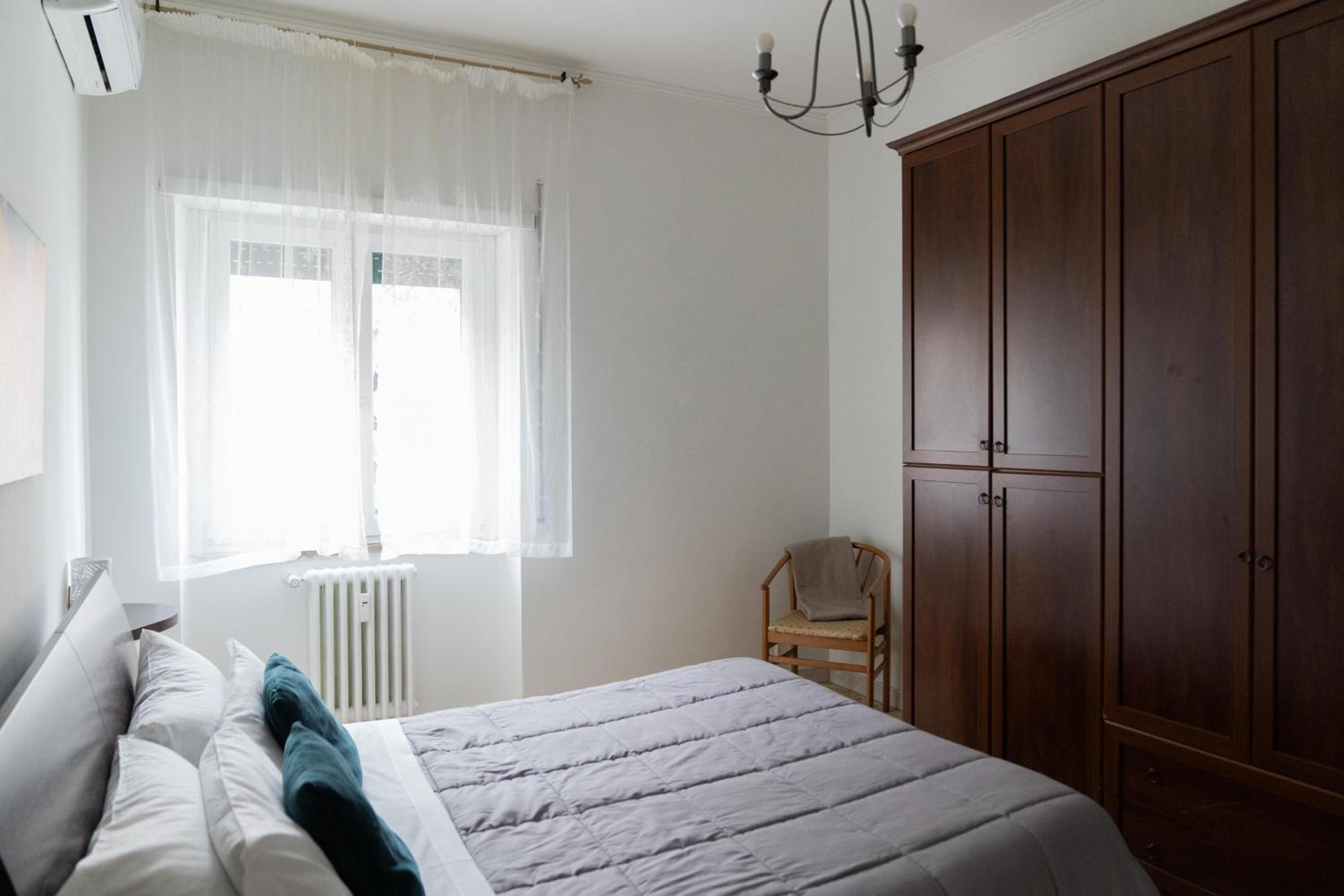 Whole apartment near main subway