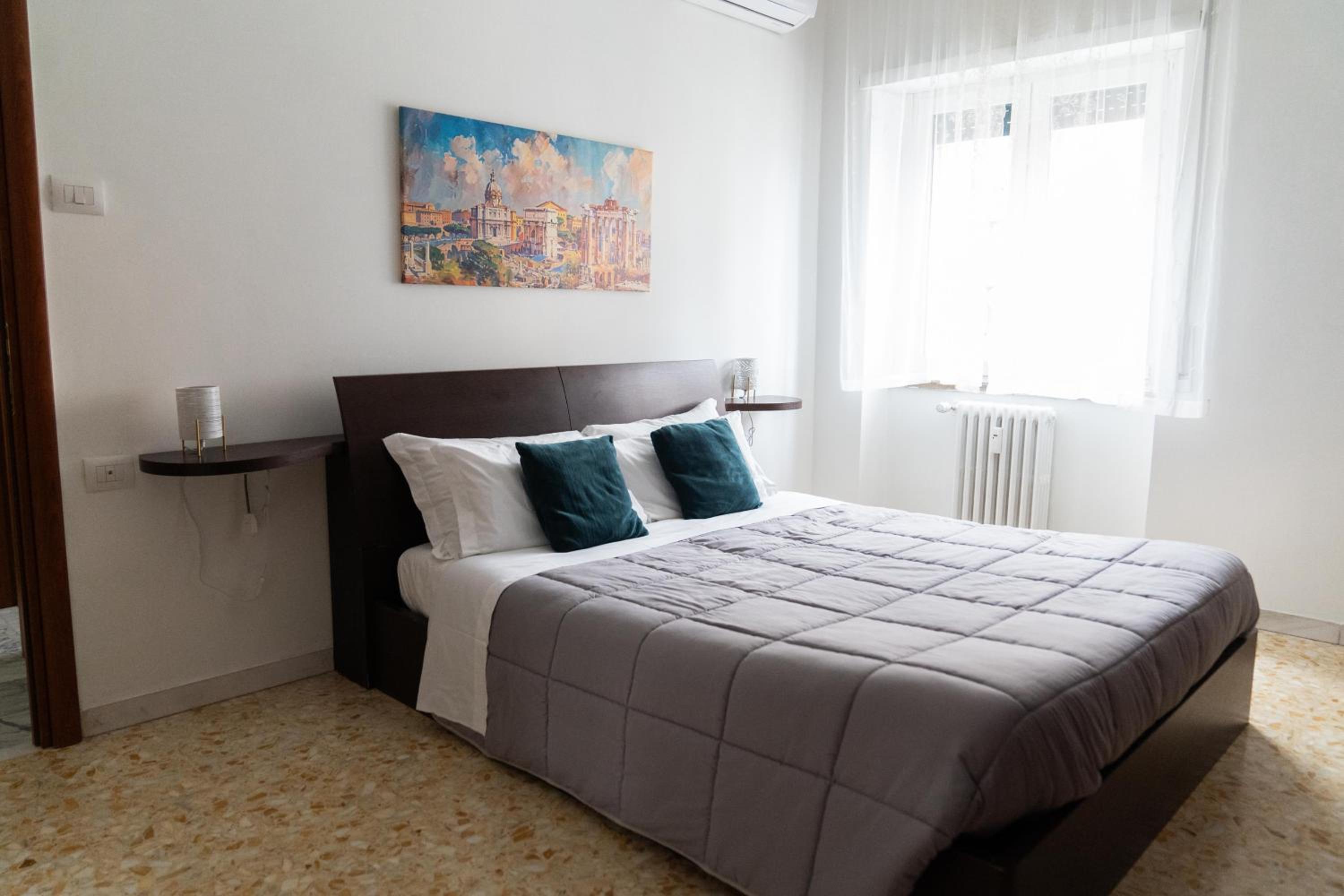 Whole apartment near main subway
