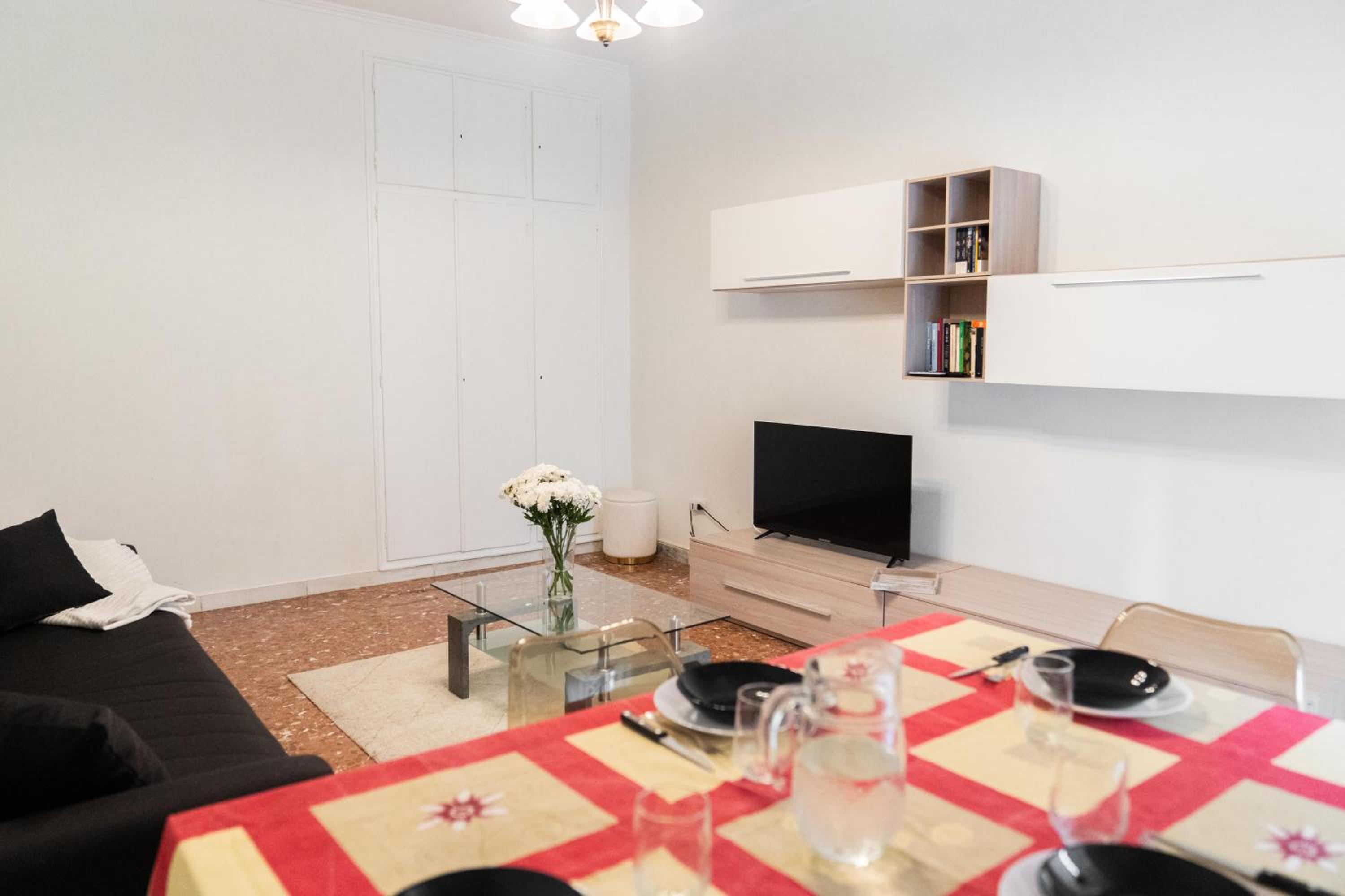 Whole apartment near main subway