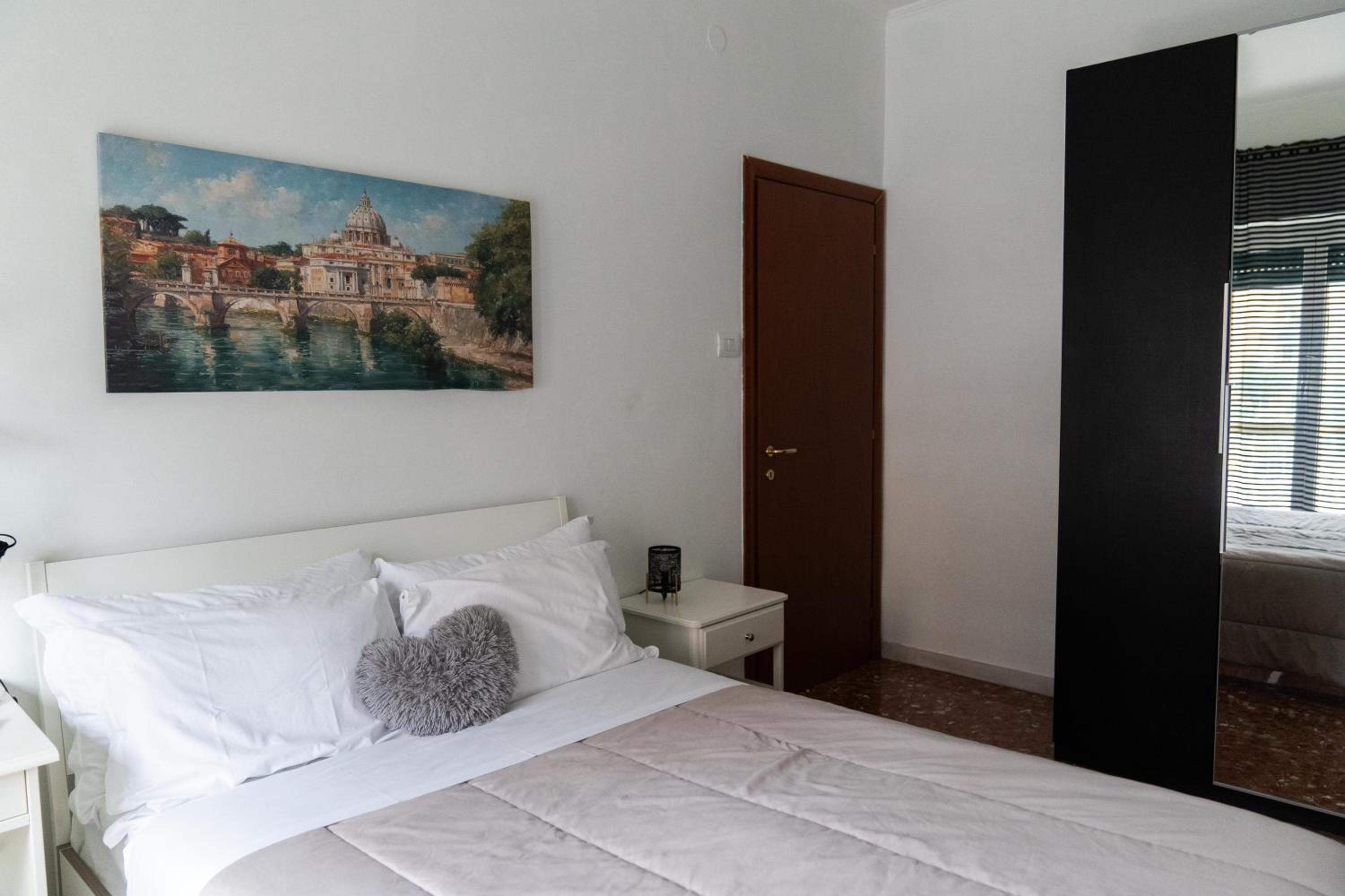 Whole apartment near main subway