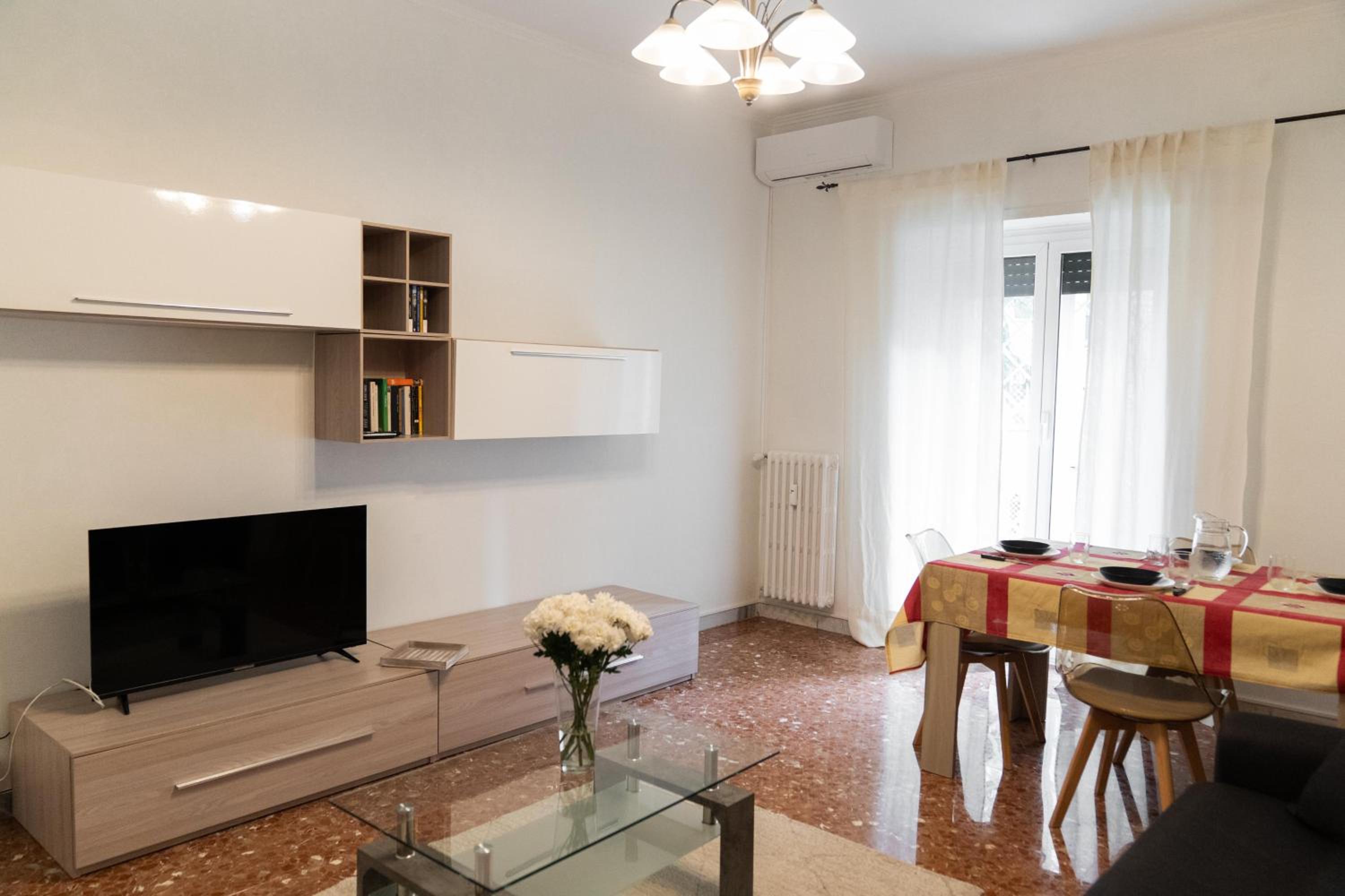 Whole apartment near main subway