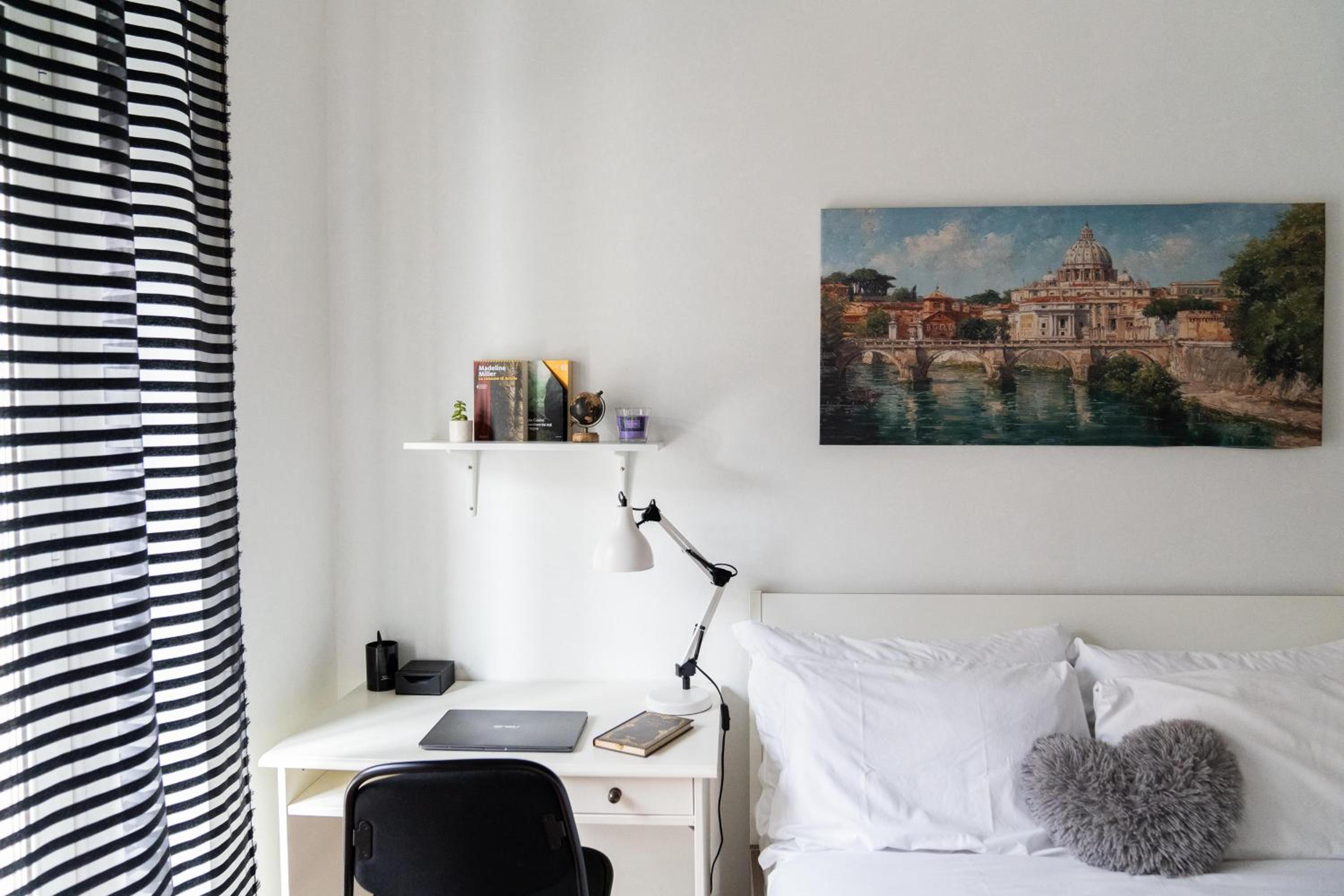 Whole apartment near main subway