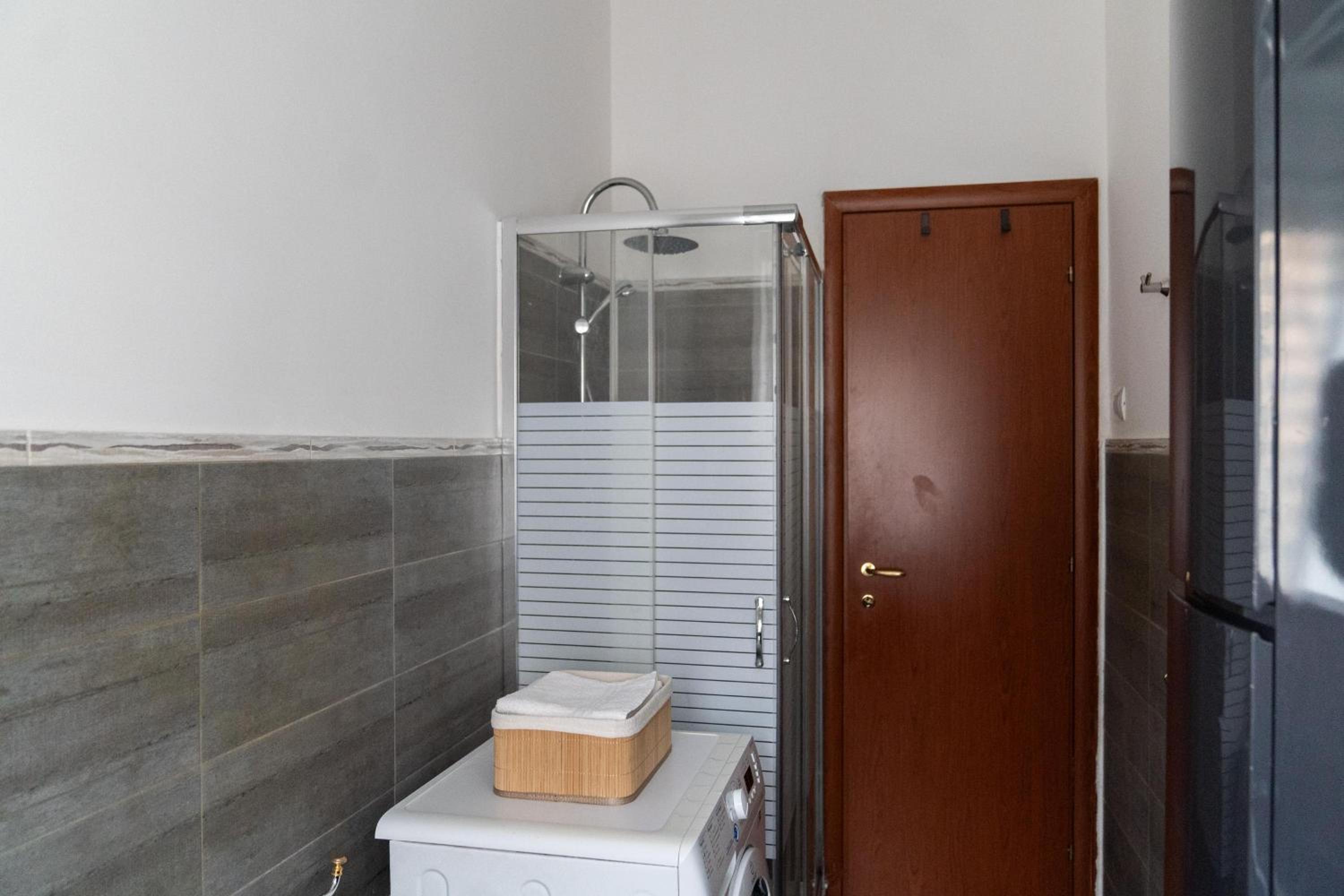 Whole apartment near main subway